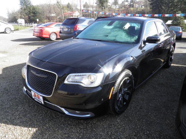 2016 Chrysler 300 Limited's photo