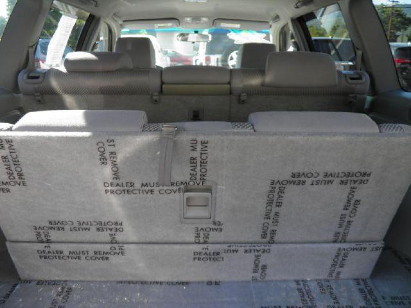 2004 Blue Toyota Highlander V6 4WD (JTEEP21A040) with an 3.3L V6 engine, AT transmission, located at 15520 McMullen Hwy SW, Belair, MD, 21502, (301) 729-3700, 39.581375, -78.846451 - Photo#5