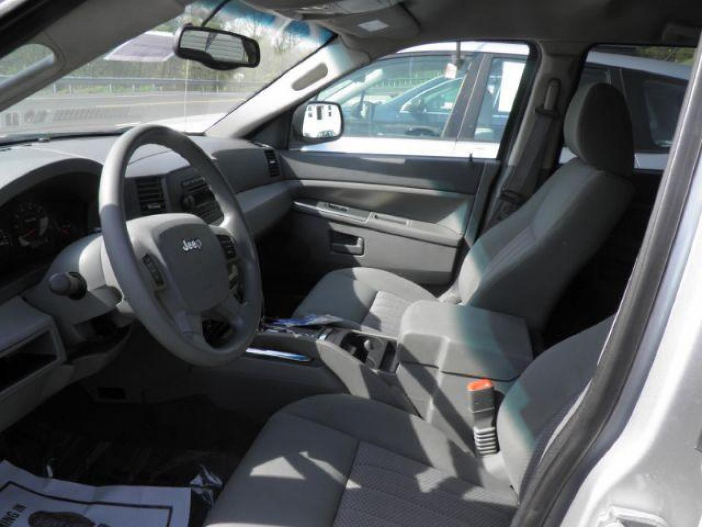 2005 GRAY JEEP GRAND CHEROKEE Laredo 4WD (1J4GR48K45C) with an 3.7L V6 engine, AT transmission, located at 15520 McMullen Hwy SW, Belair, MD, 21502, (301) 729-3700, 39.581375, -78.846451 - Photo#1