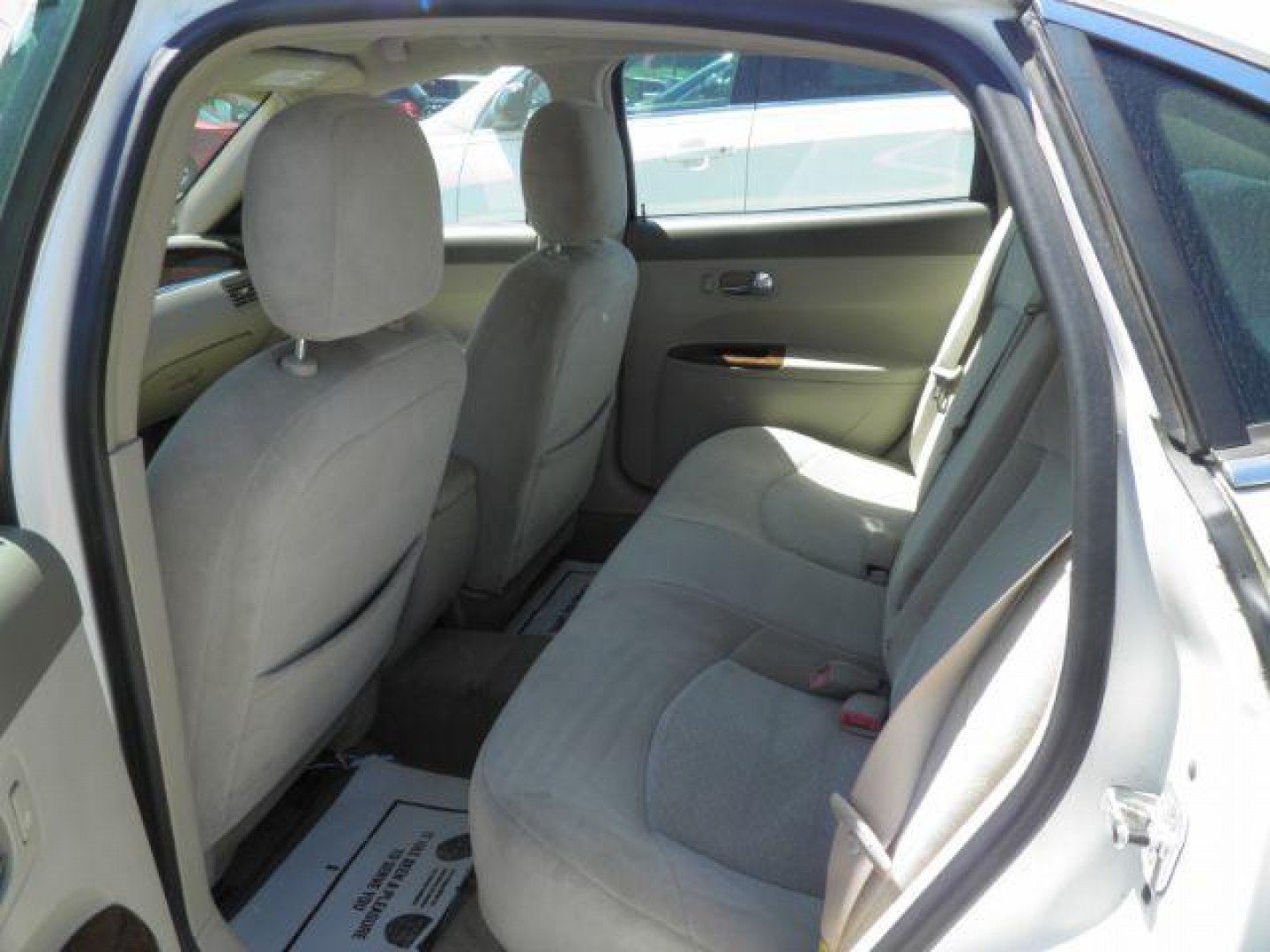 2006 WHITE Buick LaCrosse CX (2G4WC582X61) with an 3.8 V6 engine, AT transmission, located at 19521 New George's Creek Rd SW, Barton, MD, 21521, (301) 463-2404, 39.524323, -79.017906- Photo#3