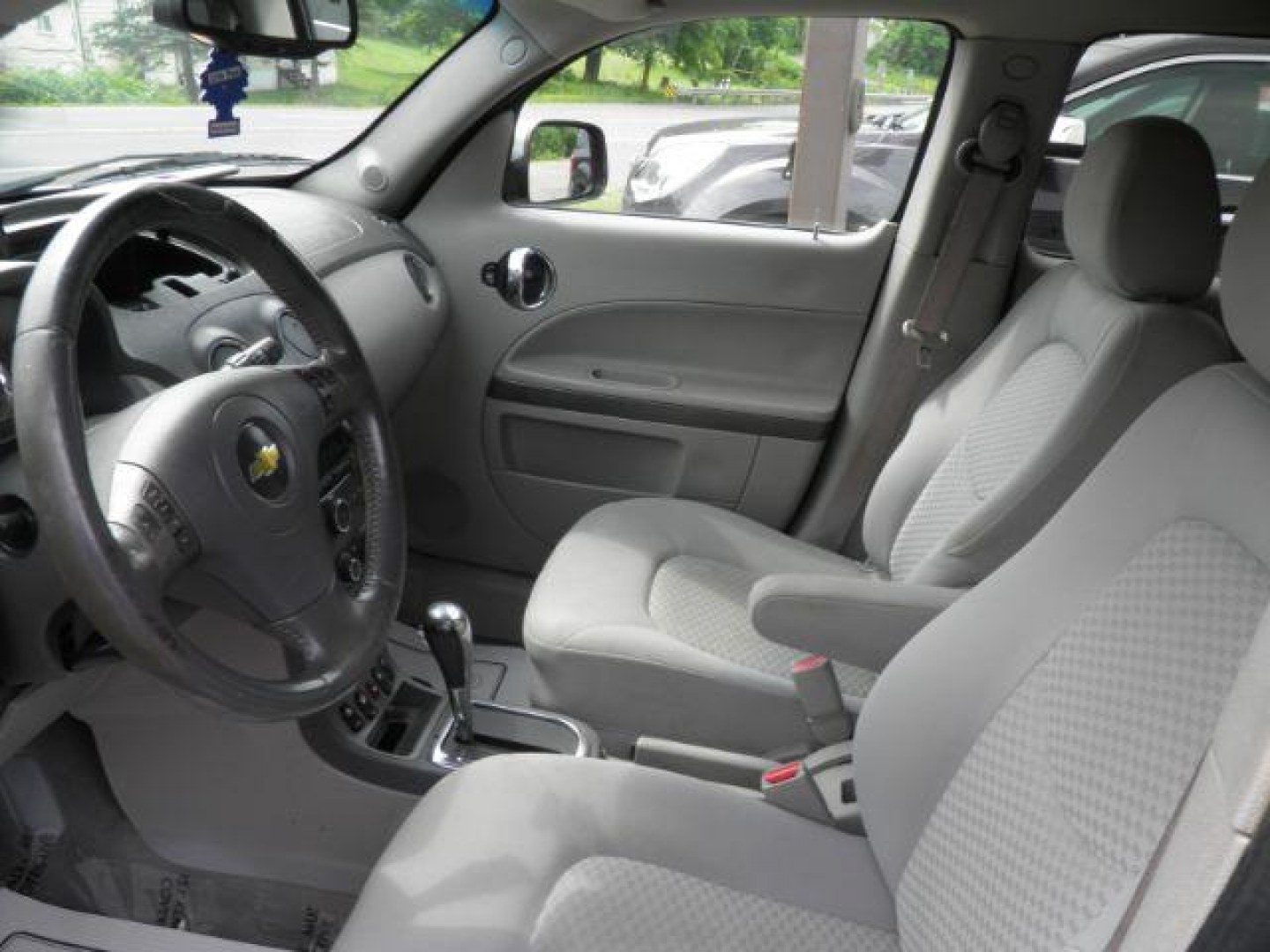 2006 SILVER Chevrolet HHR LT (3GNDA23P06S) with an 2.4L L4 engine, located at 19521 New George's Creek Rd SW, Barton, MD, 21521, (301) 463-2404, 39.524323, -79.017906- Photo#1