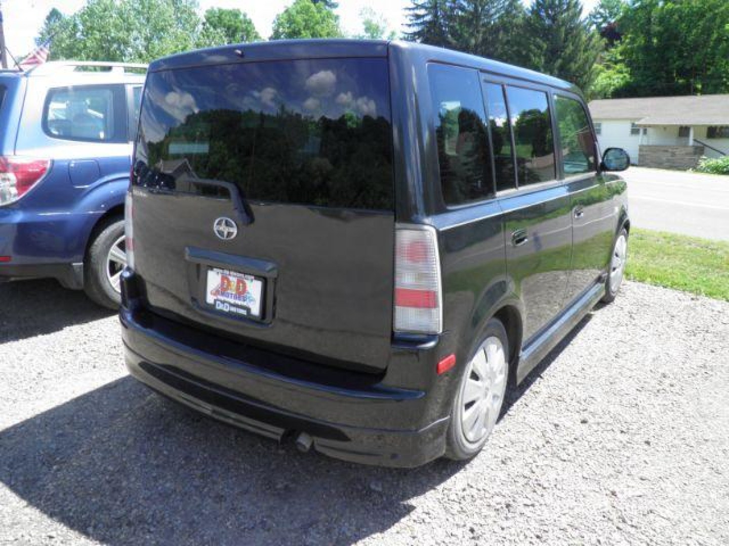 2006 GRAY Scion xB Wagon (JTLKT334964) with an 1.5l L4 engine, 5SP transmission, located at 19521 New George's Creek Rd SW, Barton, MD, 21521, (301) 463-2404, 39.524323, -79.017906- Photo#5