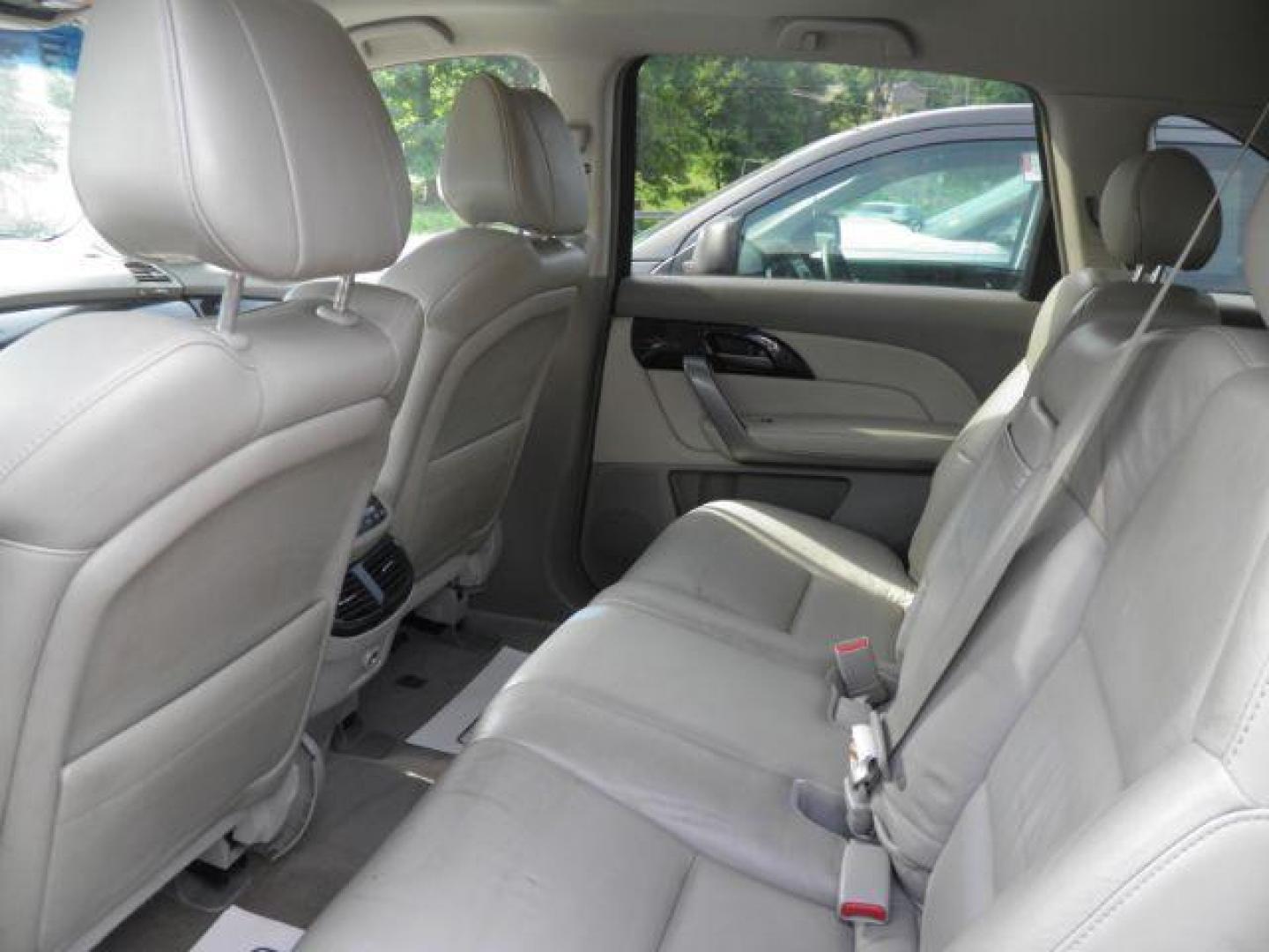 2007 Black Acura MDX Technology Package (2HNYD28307H) with an 3.7L V6 engine, AT transmission, located at 19521 New George's Creek Rd SW, Barton, MD, 21521, (301) 463-2404, 39.524323, -79.017906 - Photo#3