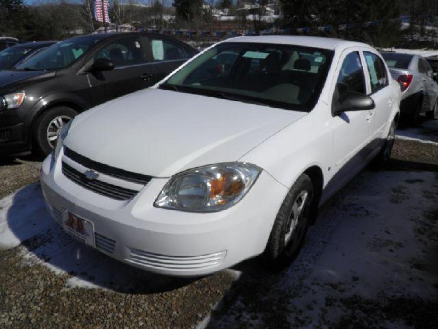 2007 WHITE Chevrolet Cobalt LS (1G1AK58F577) with an 2.2L L4 engine, AT transmission, located at 19521 New George's Creek Rd SW, Barton, MD, 21521, (301) 463-2404, 39.524323, -79.017906 - Photo#0
