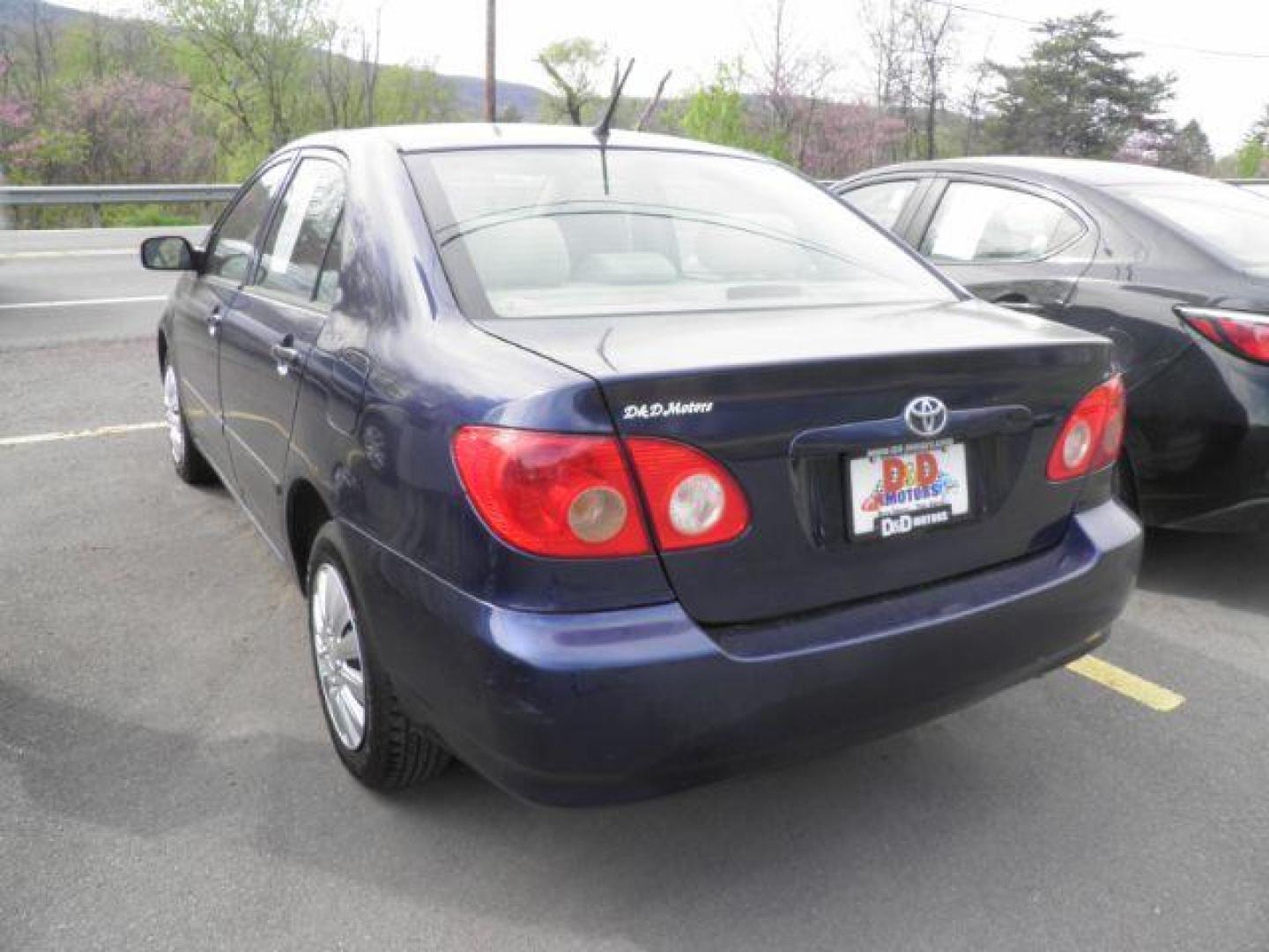 2007 BLUE TOYOTA COROLLA LE (1NXBR32E37Z) with an 4 CYL engine, MAN transmission, located at 15520 McMullen Hwy SW, Belair, MD, 21502, (301) 729-3700, 39.581375, -78.846451 - Photo#4