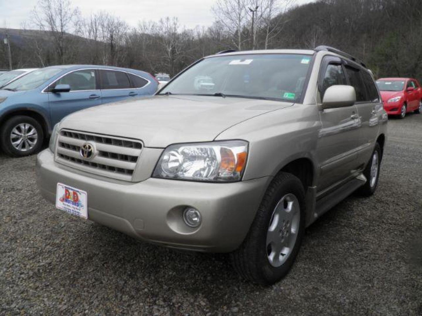 2007 GOLD Toyota Highlander V6 | Sport V6 | Limited V6 (JTEEP21A370) with an 3.3L V6 engine, AT transmission, located at 15520 McMullen Hwy SW, Belair, MD, 21502, (301) 729-3700, 39.581375, -78.846451 - Photo#0