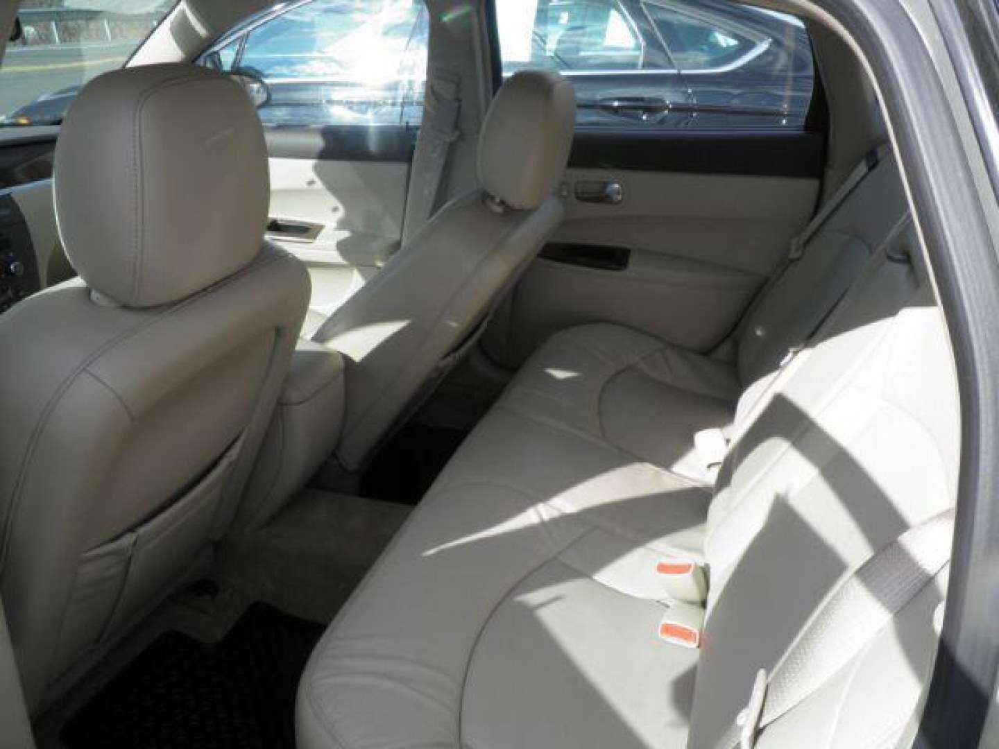 2008 BEIGE Buick LaCrosse CXL (2G4WD582981) with an 3.8 V6 engine, AT transmission, located at 15520 McMullen Hwy SW, Belair, MD, 21502, (301) 729-3700, 39.581375, -78.846451 - Photo#3