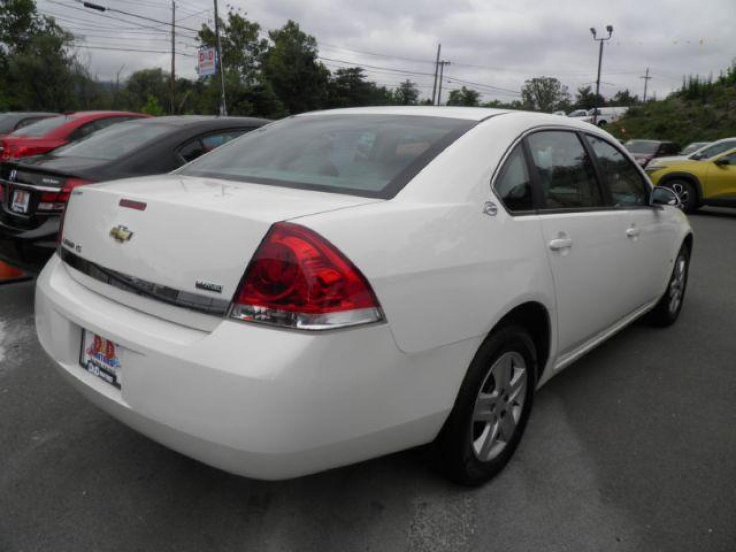 2008 White Chevrolet Impala LS (2G1WB58K481) with an 3.5L V6 engine, AT transmission, located at 15520 McMullen Hwy SW, Belair, MD, 21502, (301) 729-3700, 39.581375, -78.846451 - Photo#4
