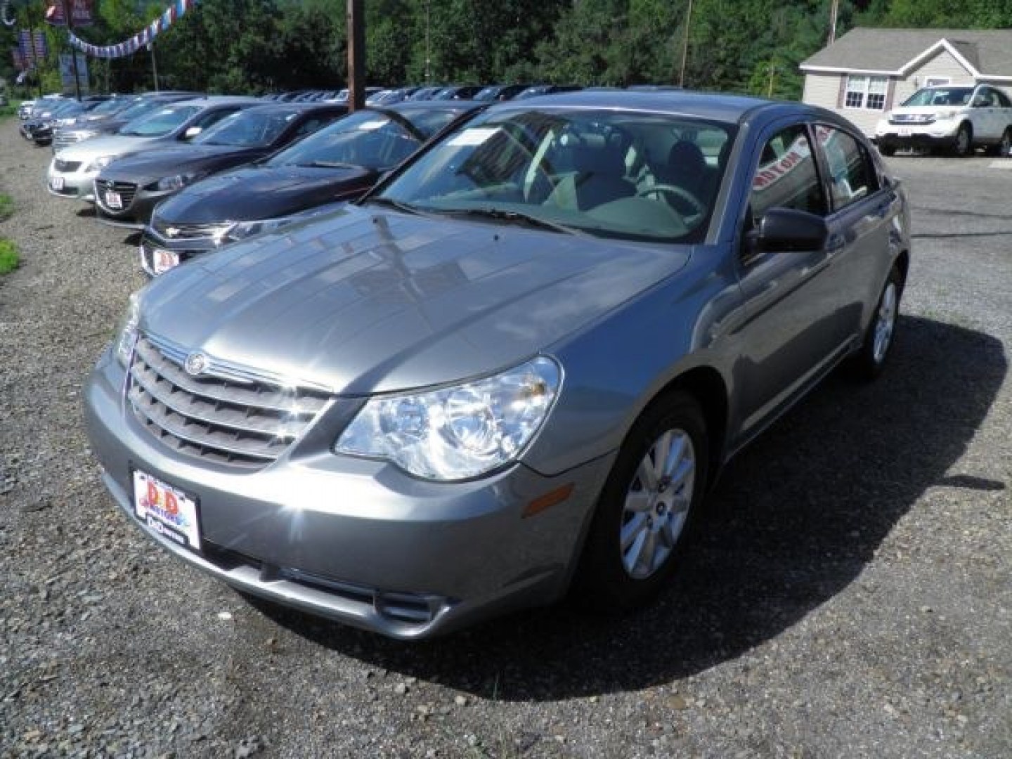 2008 GRAY Chrysler Sebring LX (1C3LC46K48N) with an 2.4L L4 engine, AT transmission, located at 19521 New George's Creek Rd SW, Barton, MD, 21521, (301) 463-2404, 39.524323, -79.017906- Photo#0