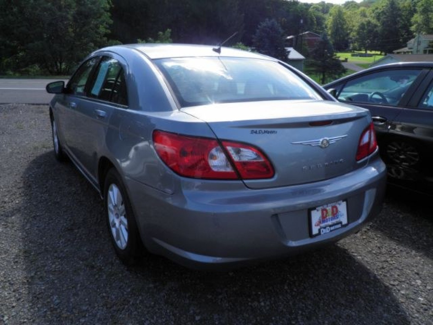 2008 GRAY Chrysler Sebring LX (1C3LC46K48N) with an 2.4L L4 engine, AT transmission, located at 19521 New George's Creek Rd SW, Barton, MD, 21521, (301) 463-2404, 39.524323, -79.017906- Photo#4