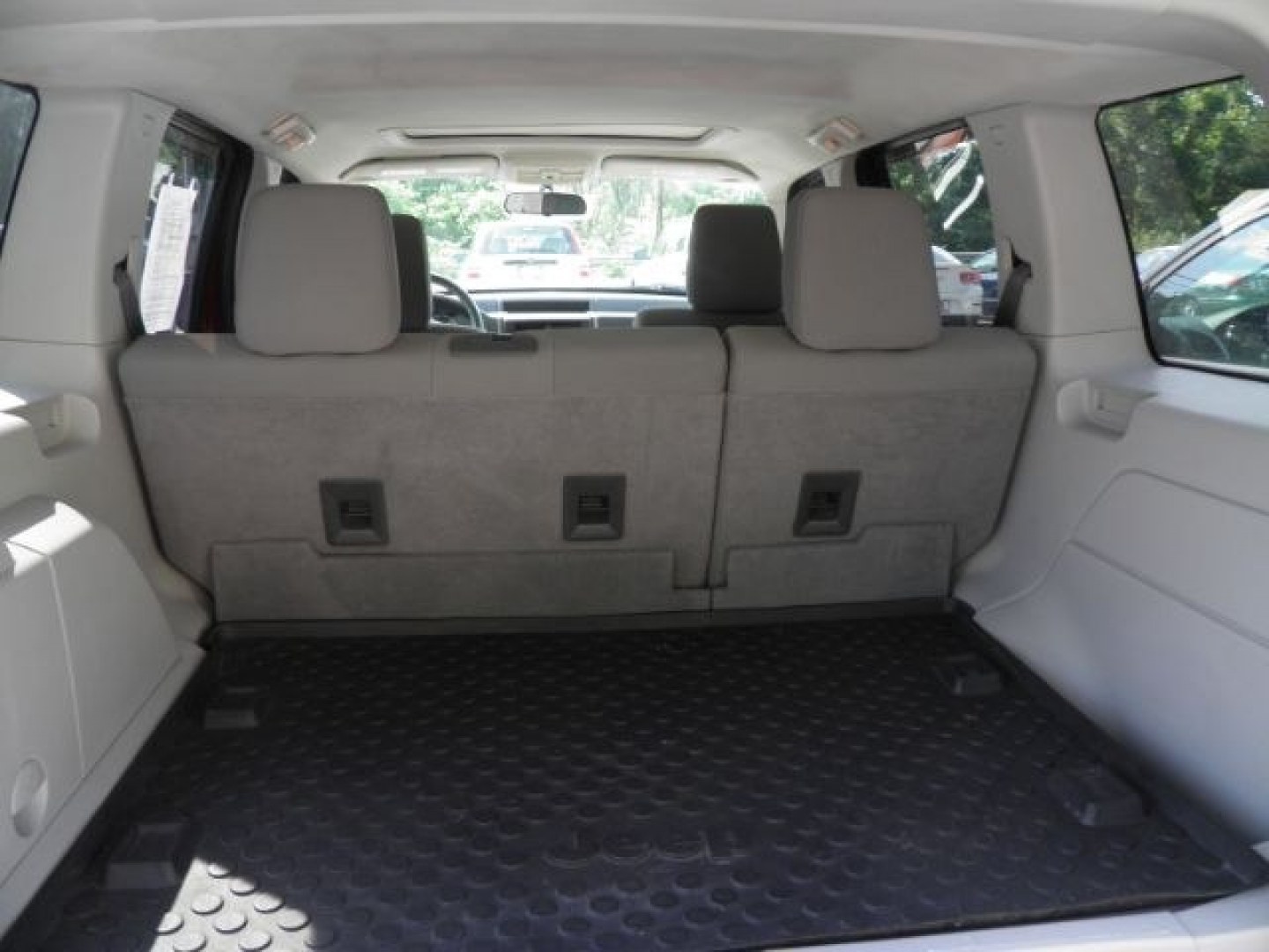 2008 Jeep Liberty Sport (1J8GN28K38W) with an Power Tech 3.7L V-6 regular unleaded engine, AT transmission, located at 15520 McMullen Hwy SW, Belair, MD, 21502, (301) 729-3700, 39.581375, -78.846451- Photo#4