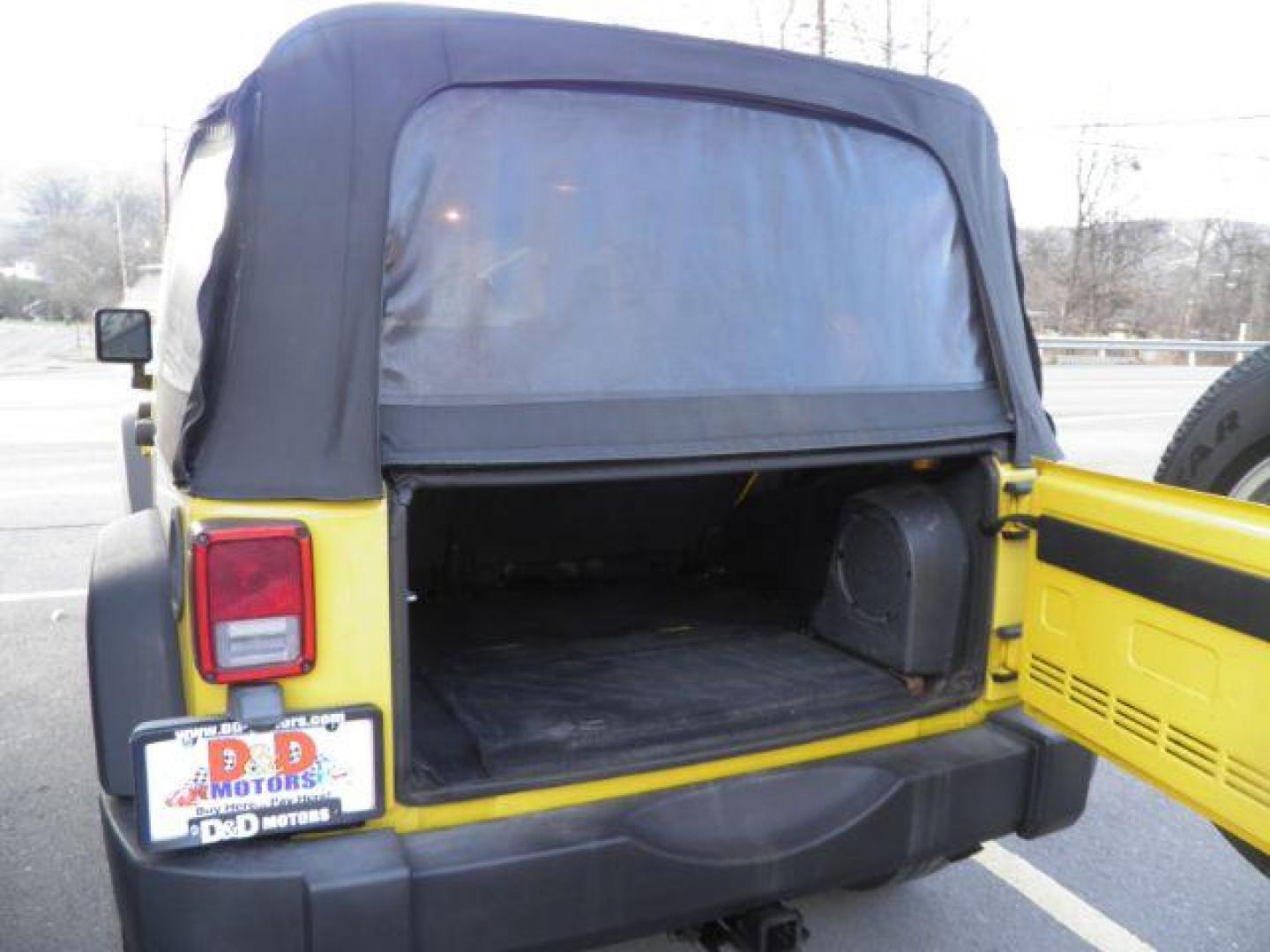 2008 Yellow Jeep Wrangler Unlimited X (1J8GA39198L) with an 3.8L V6 engine, AT transmission, located at 15520 McMullen Hwy SW, Belair, MD, 21502, (301) 729-3700, 39.581375, -78.846451 - Photo#4