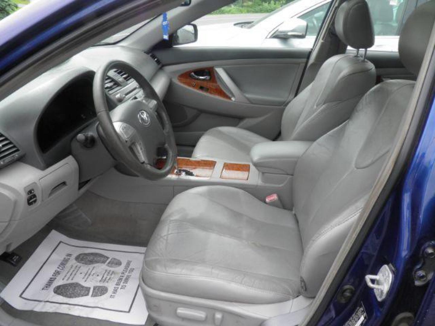 2008 Blue Toyota Camry XLE V6 (4T1BK46K68U) with an 3.5l V6 engine, AT transmission, located at 19521 New George's Creek Rd SW, Barton, MD, 21521, (301) 463-2404, 39.524323, -79.017906 - Photo#1