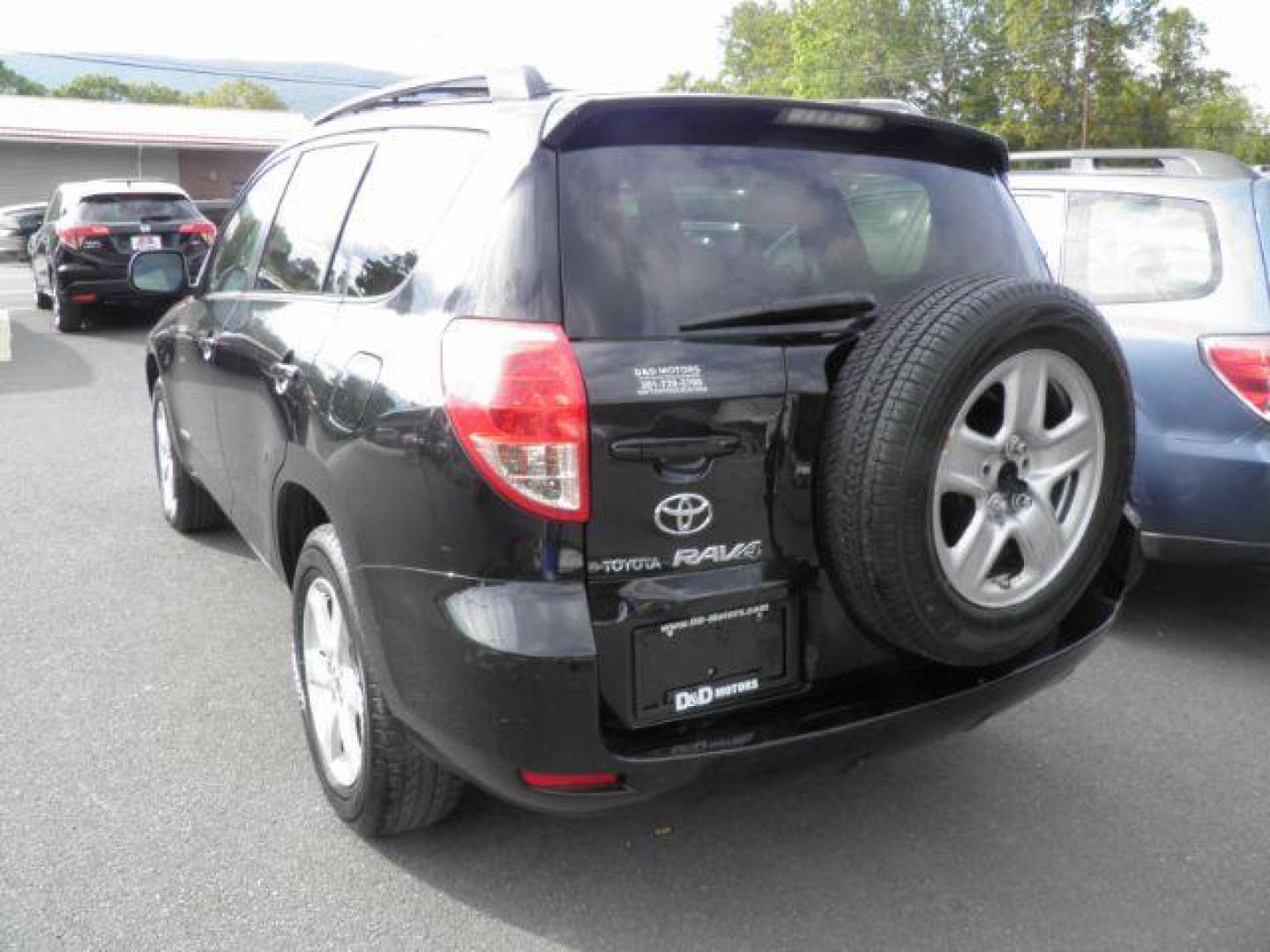 2008 Black Toyota RAV4 Limited I4 4WD (JTMBD31V286) with an 2.4L I4 engine, AT transmission, located at 15520 McMullen Hwy SW, Belair, MD, 21502, (301) 729-3700, 39.581375, -78.846451 - Photo#5