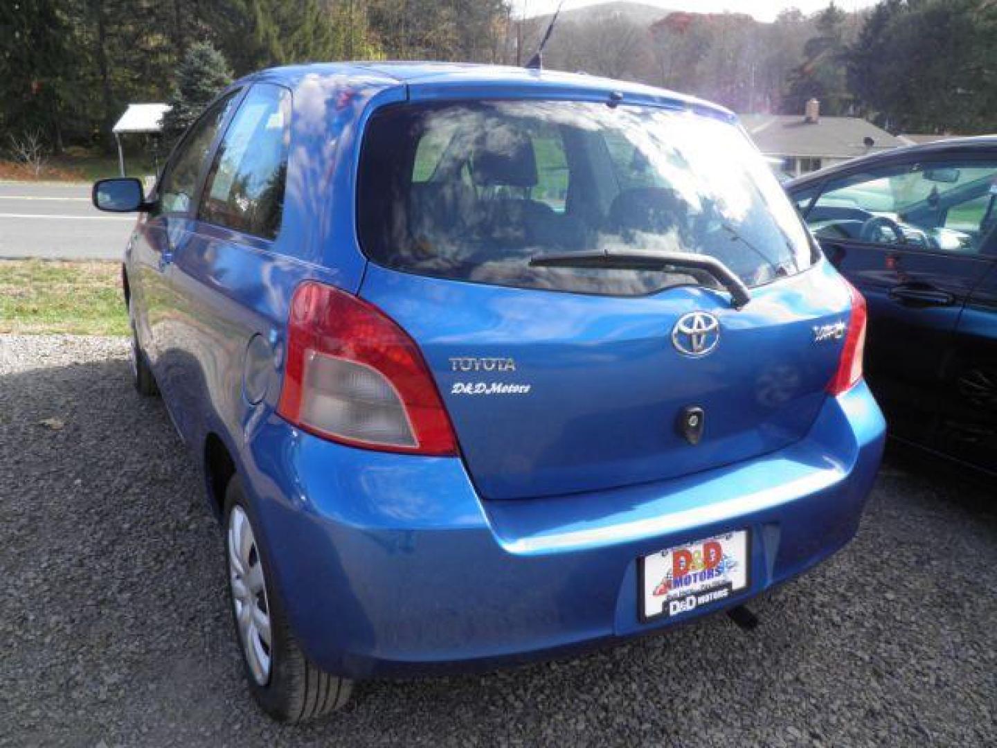 2008 BLUE Toyota Yaris Liftback (JTDJT923685) with an 1.5L L4 engine, MAN transmission, located at 15520 McMullen Hwy SW, Belair, MD, 21502, (301) 729-3700, 39.581375, -78.846451 - Photo#5