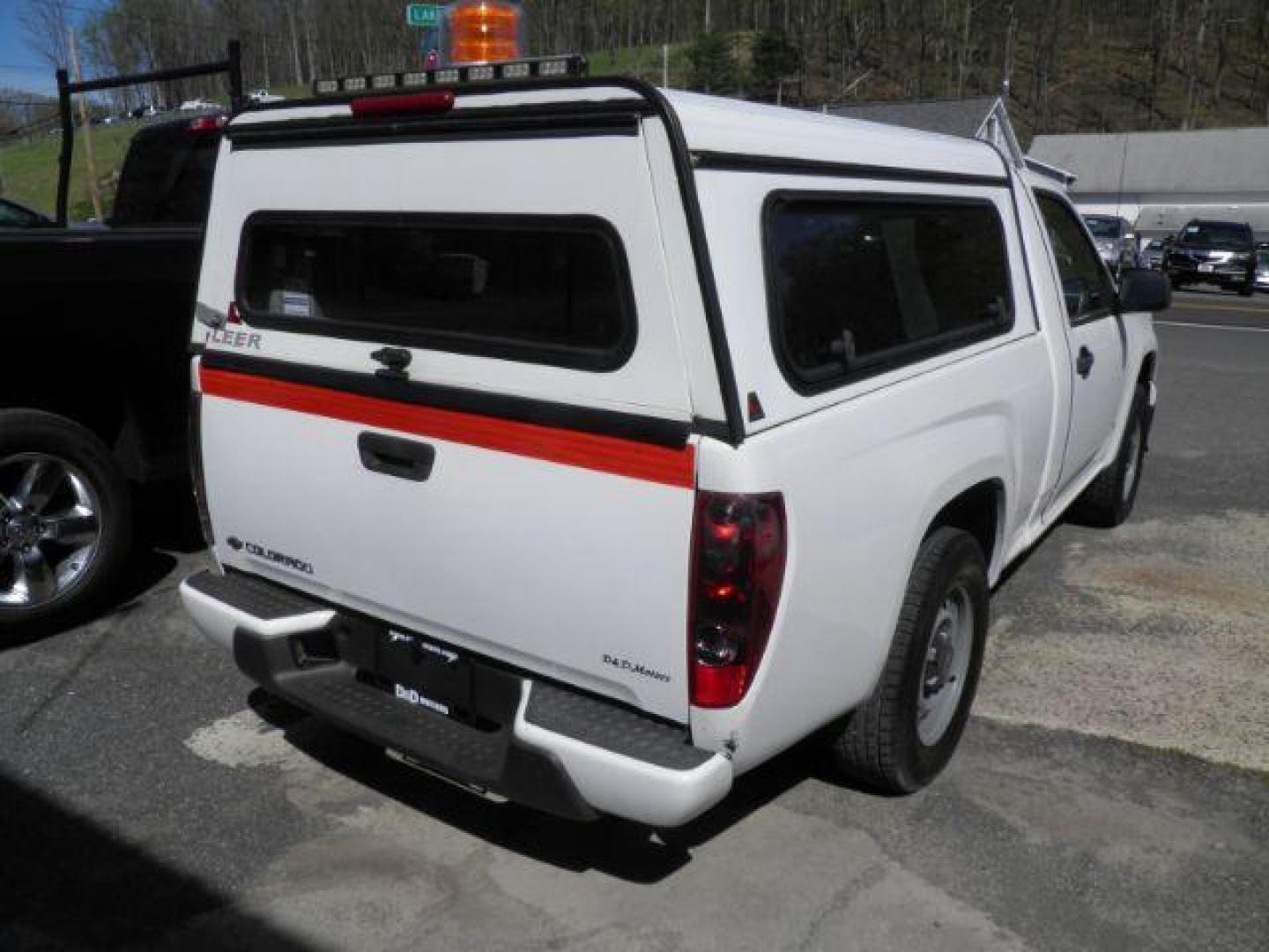 2009 WHITE Chevrolet Colorado Work Truck 2WD (1GCCS149798) with an 2.9L L4 engine, located at 15520 McMullen Hwy SW, Belair, MD, 21502, (301) 729-3700, 39.581375, -78.846451 - Photo#5