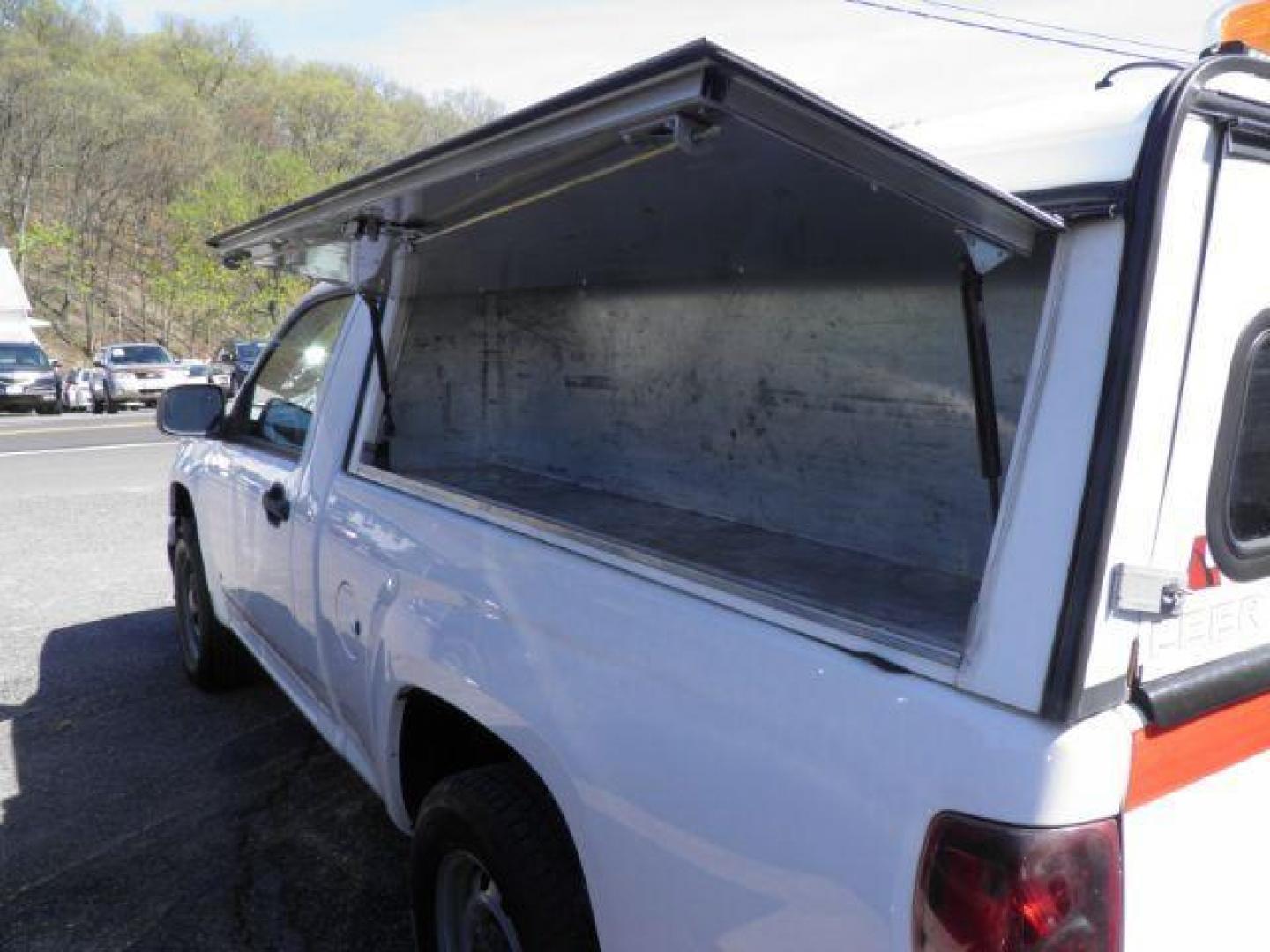2009 WHITE Chevrolet Colorado Work Truck 2WD (1GCCS149798) with an 2.9L L4 engine, located at 15520 McMullen Hwy SW, Belair, MD, 21502, (301) 729-3700, 39.581375, -78.846451 - Photo#3