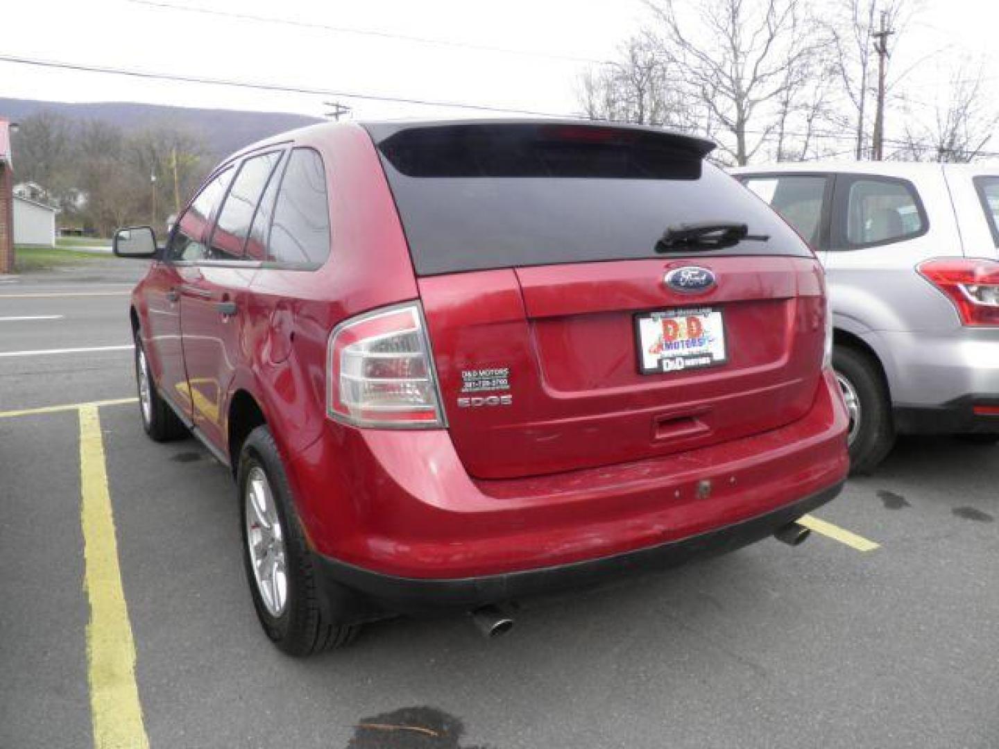 2009 RED Ford Edge SE FWD (2FMDK36C19B) with an 3.5L V6 DOHC 24V engine, AT transmission, located at 15520 McMullen Hwy SW, Belair, MD, 21502, (301) 729-3700, 39.581375, -78.846451 - Photo#11