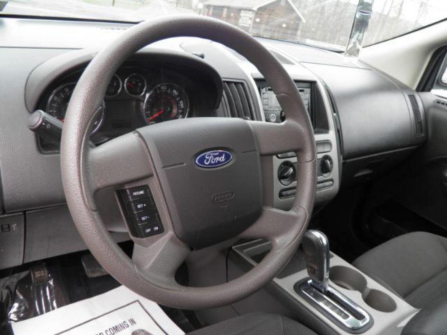 2009 RED Ford Edge SE FWD (2FMDK36C19B) with an 3.5L V6 DOHC 24V engine, AT transmission, located at 15520 McMullen Hwy SW, Belair, MD, 21502, (301) 729-3700, 39.581375, -78.846451 - Photo#2
