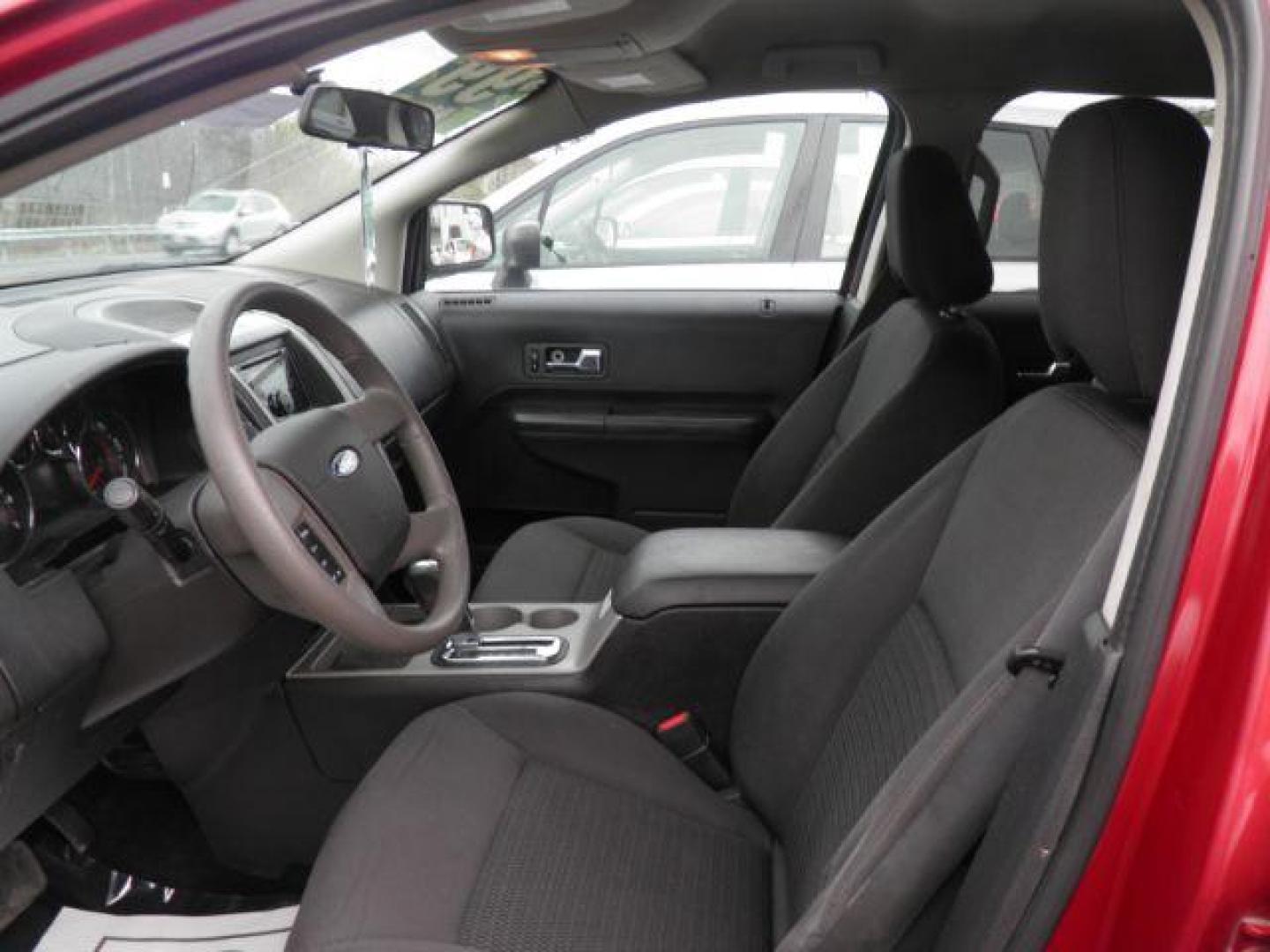 2009 RED Ford Edge SE FWD (2FMDK36C19B) with an 3.5L V6 DOHC 24V engine, AT transmission, located at 15520 McMullen Hwy SW, Belair, MD, 21502, (301) 729-3700, 39.581375, -78.846451 - Photo#7