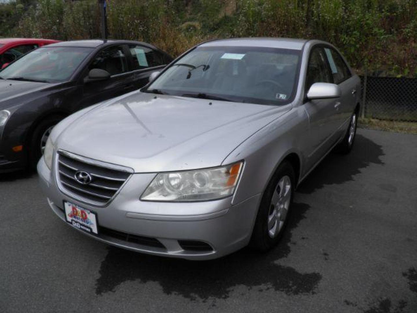 2009 Silver Hyundai Sonata GLS (5NPET46C69H) with an 2.4L I4 engine, AT transmission, located at 15520 McMullen Hwy SW, Belair, MD, 21502, (301) 729-3700, 39.581375, -78.846451 - Photo#0