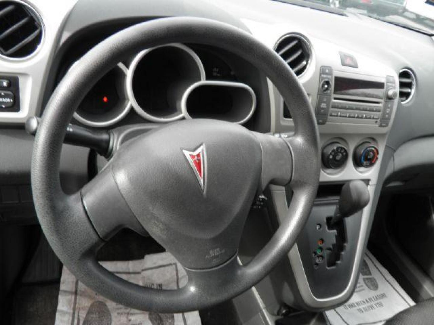 2009 Gray Pontiac Vibe 2.4L (5Y2SP67099Z) with an 2.4L I4 engine, AT transmission, located at 19521 New George's Creek Rd SW, Barton, MD, 21521, (301) 463-2404, 39.524323, -79.017906 - Photo#2