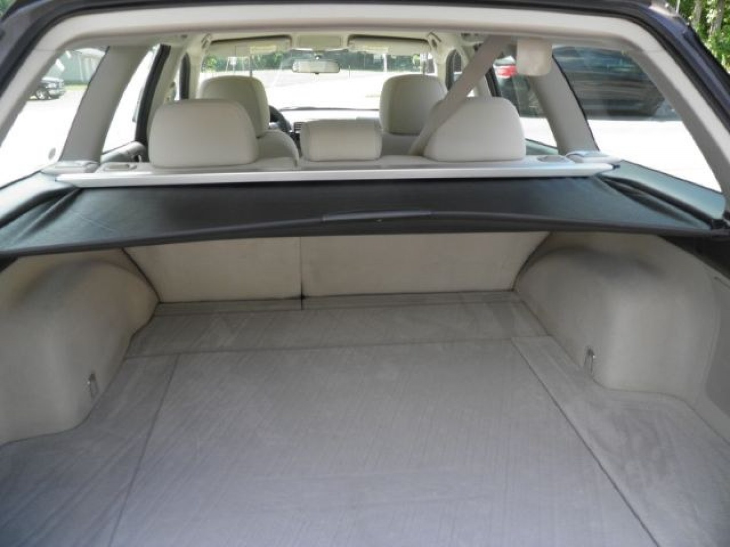 2009 BROWN Subaru Outback 2.5i (4S4BP61C897) with an 2.5 L4 engine, CVT transmission, located at 15520 McMullen Hwy SW, Belair, MD, 21502, (301) 729-3700, 39.581375, -78.846451- Photo#4