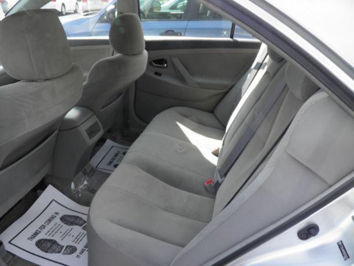 2009 Silver Toyota Camry LE | SE | XLE (4T1BE46KX9U) with an 2.4L I4 engine, AT transmission, located at 15520 McMullen Hwy SW, Belair, MD, 21502, (301) 729-3700, 39.581375, -78.846451 - Photo#3