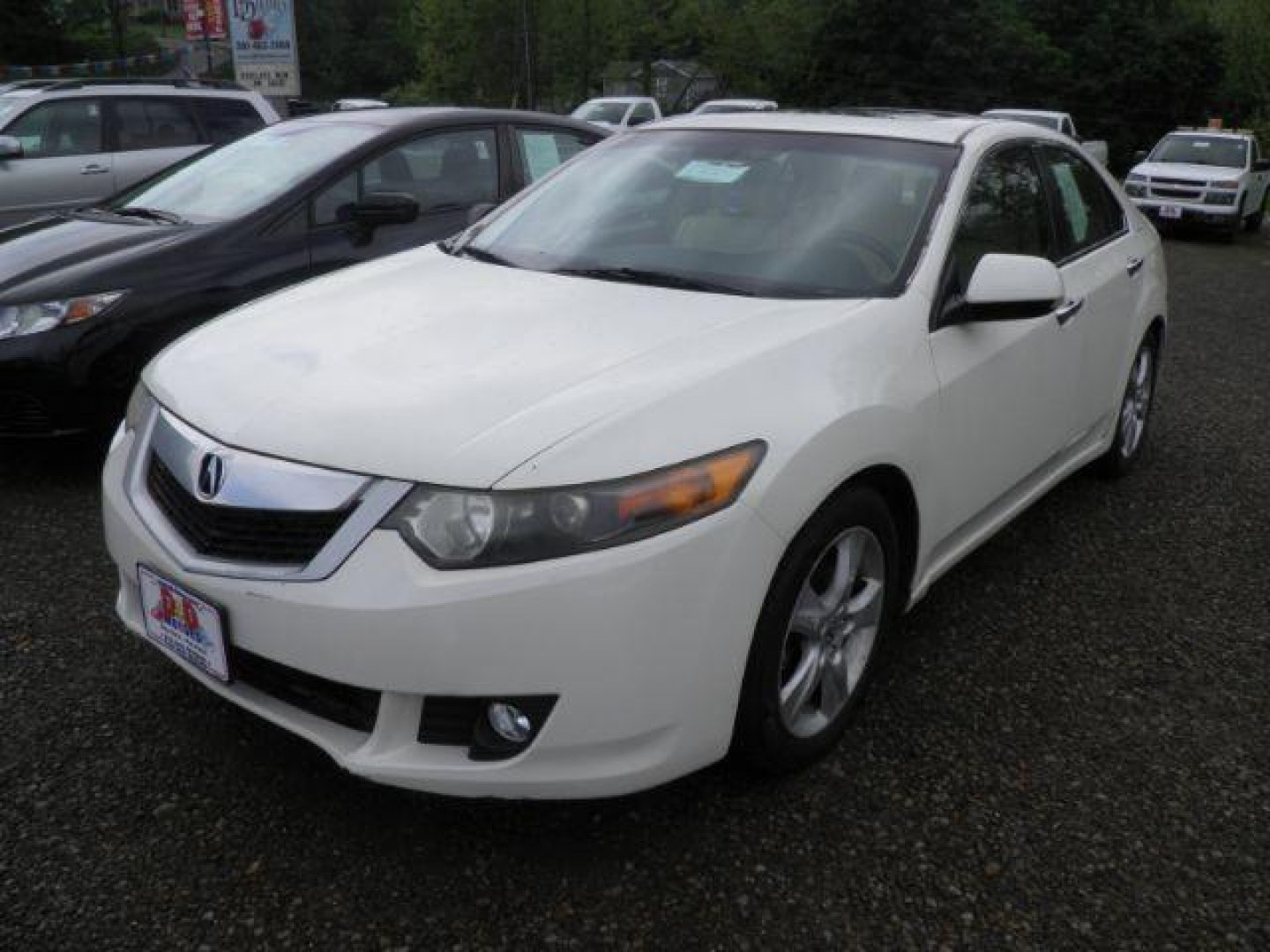 2010 White Acura TSX Tech (JH4CU2F6XAC) with an 2.4L I4 engine, AT transmission, located at 19521 New George's Creek Rd SW, Barton, MD, 21521, (301) 463-2404, 39.524323, -79.017906 - Photo#0