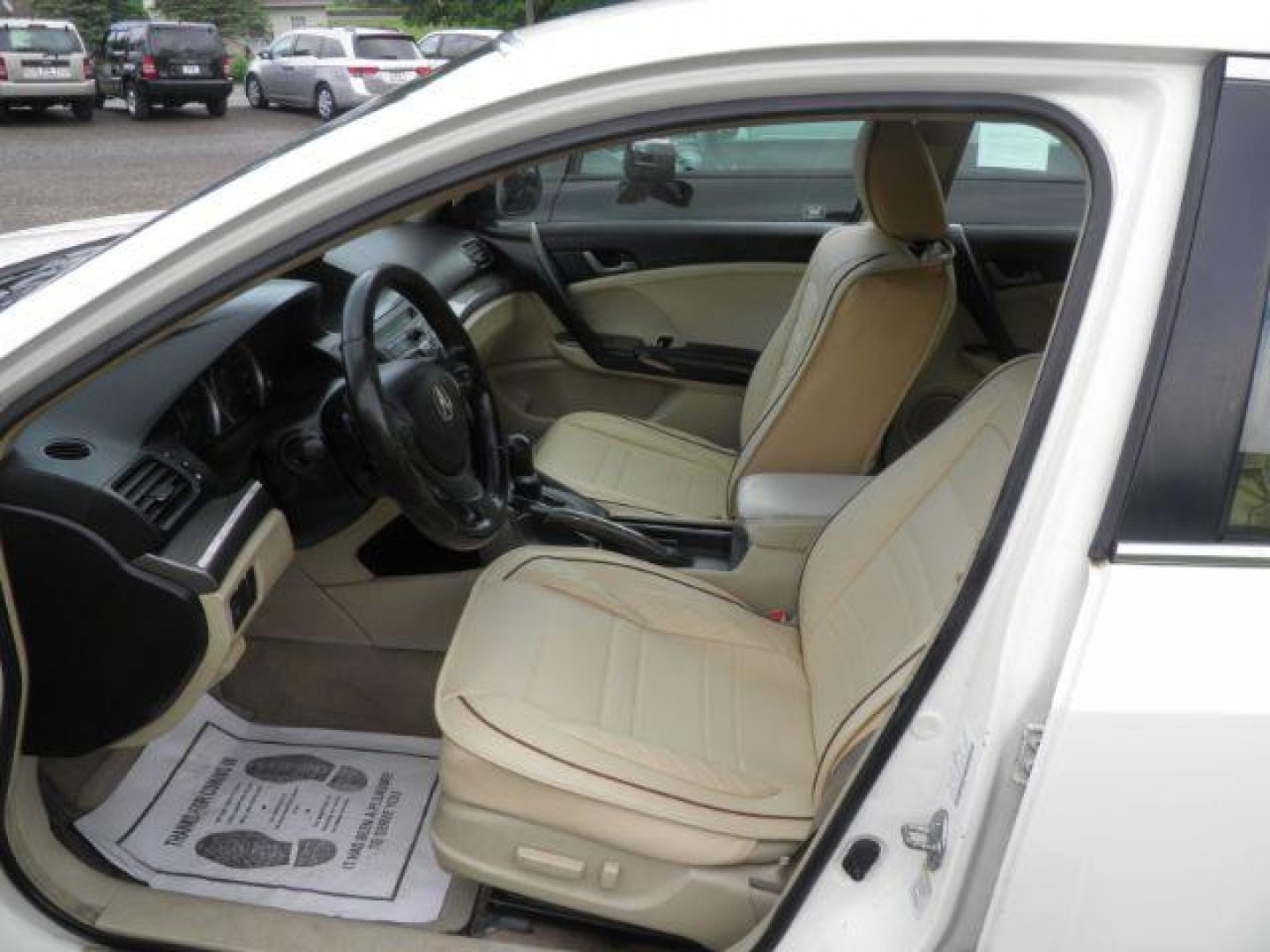 2010 White Acura TSX Tech (JH4CU2F6XAC) with an 2.4L I4 engine, AT transmission, located at 19521 New George's Creek Rd SW, Barton, MD, 21521, (301) 463-2404, 39.524323, -79.017906 - Photo#1