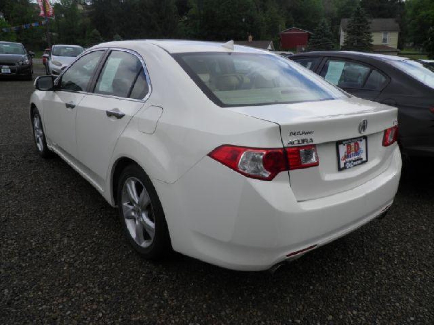 2010 White Acura TSX Tech (JH4CU2F6XAC) with an 2.4L I4 engine, AT transmission, located at 19521 New George's Creek Rd SW, Barton, MD, 21521, (301) 463-2404, 39.524323, -79.017906 - Photo#9