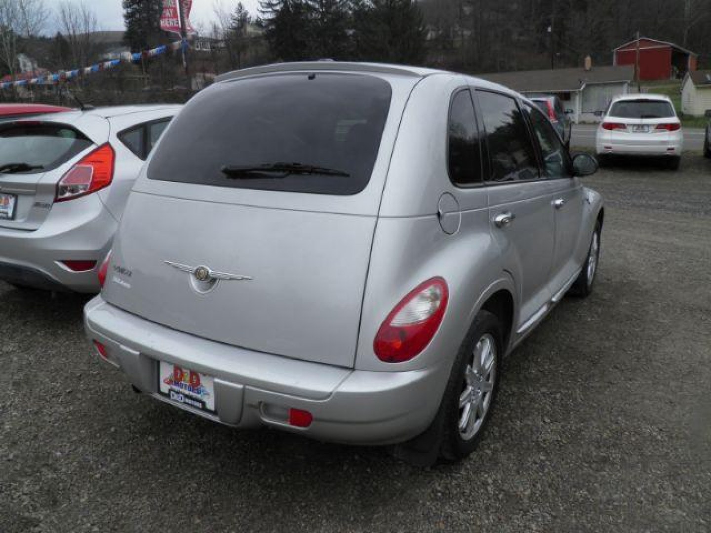 2010 SILVER Chrysler PT Cruiser Classic (3A4GY5F90AT) with an 2.4L L4 engine, AT transmission, located at 19521 New George's Creek Rd SW, Barton, MD, 21521, (301) 463-2404, 39.524323, -79.017906 - Photo#5