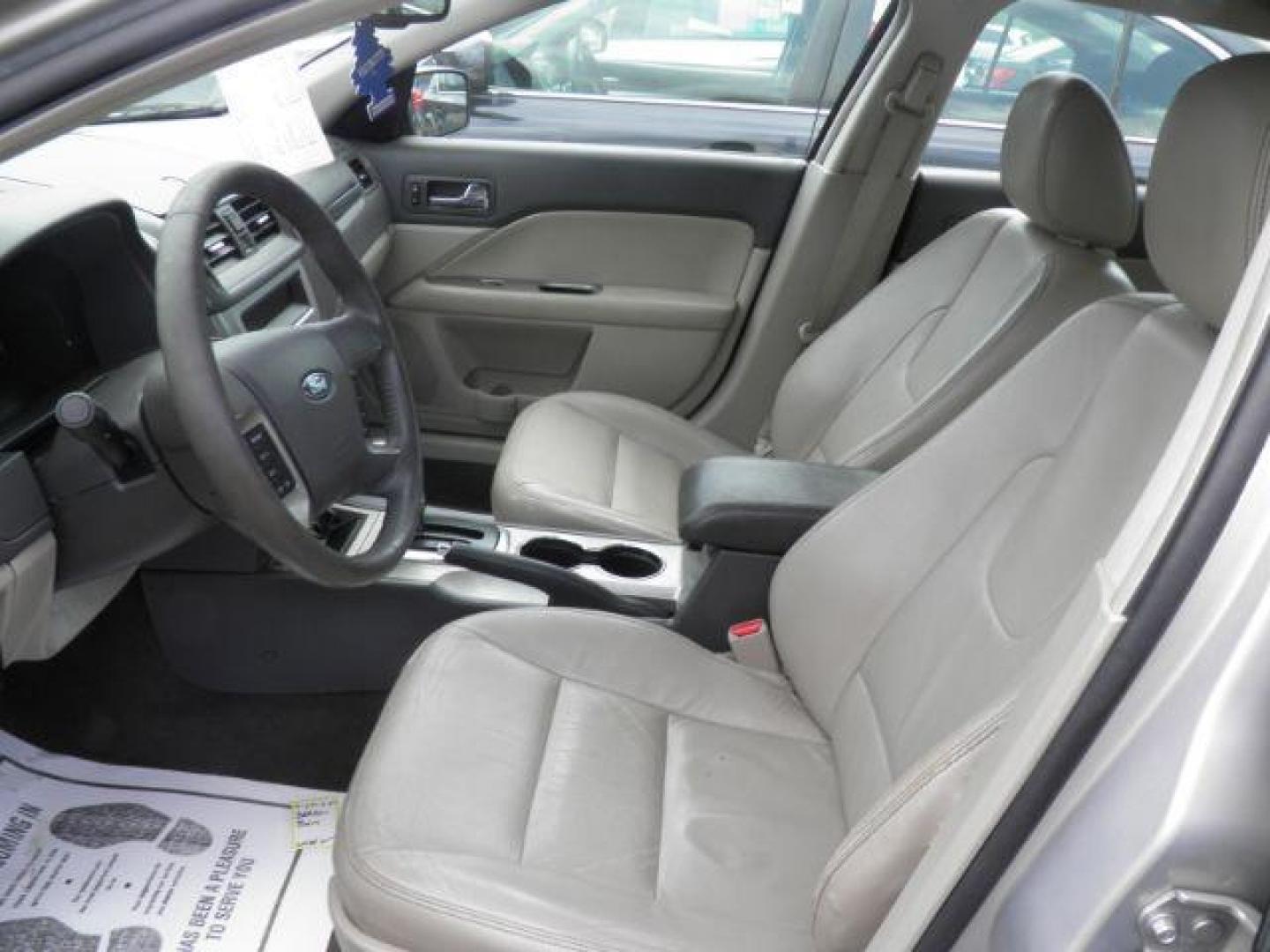 2010 GOLD Ford Fusion SEL (3FAHP0JA2AR) with an 2.5 L4 engine, AT transmission, located at 19521 New George's Creek Rd SW, Barton, MD, 21521, (301) 463-2404, 39.524323, -79.017906 - Photo#1