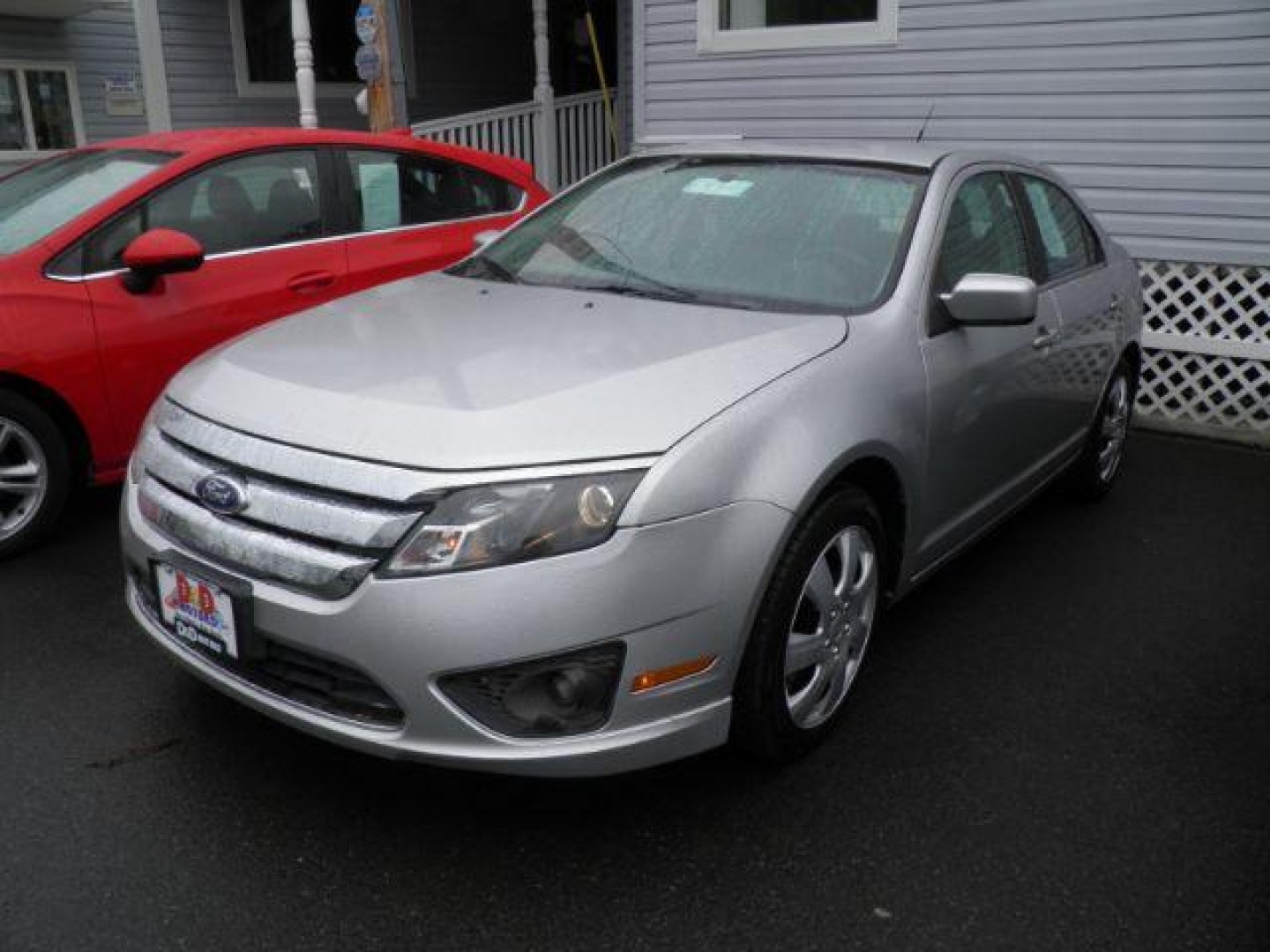 2010 Silver Ford Fusion SE (3FAHP0HA8AR) with an 3.6L V6 engine, AT transmission, located at 15520 McMullen Hwy SW, Belair, MD, 21502, (301) 729-3700, 39.581375, -78.846451 - Photo#0