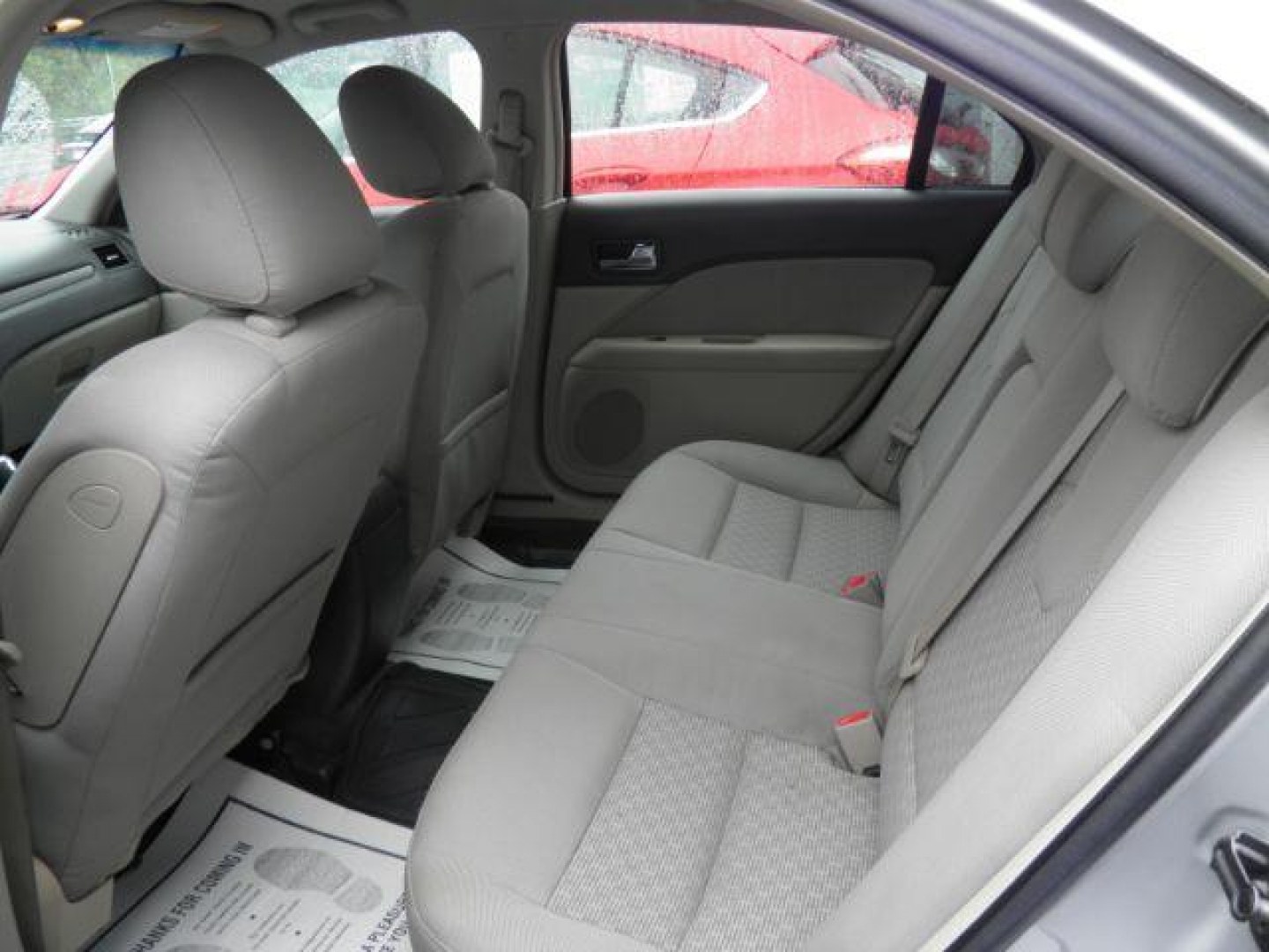 2010 Silver Ford Fusion SE (3FAHP0HA8AR) with an 3.6L V6 engine, AT transmission, located at 15520 McMullen Hwy SW, Belair, MD, 21502, (301) 729-3700, 39.581375, -78.846451 - Photo#3