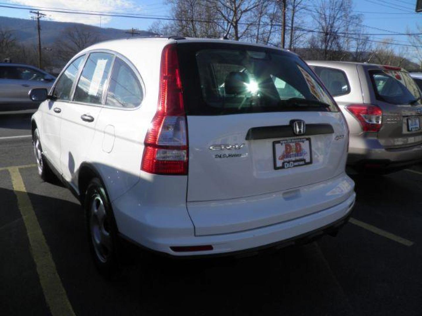 2010 WHITE Honda CR-V LX 4WD 5-Speed AT (5J6RE4H32AL) with an 2.4L L4 engine, AT transmission, located at 15520 McMullen Hwy SW, Belair, MD, 21502, (301) 729-3700, 39.581375, -78.846451 - Photo#5