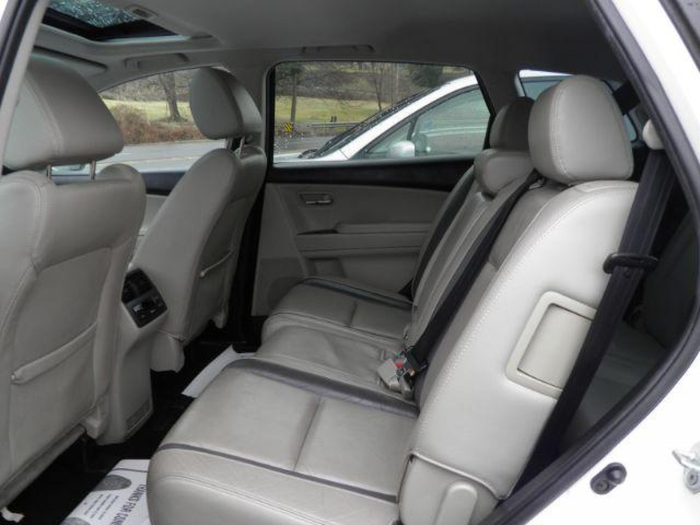 2010 WHITE Mazda CX-9 Touring (JM3TB3MV2A0) with an 3.7L V6 engine, AT transmission, located at 19521 New George's Creek Rd SW, Barton, MD, 21521, (301) 463-2404, 39.524323, -79.017906 - Photo#3