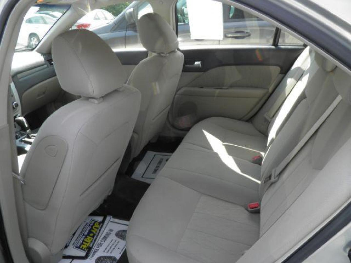 2010 Tan /Cloth Mercury Milan BASE (3MEHM0HA4AR) with an 2.5L I4 engine, AT transmission, located at 15520 McMullen Hwy SW, Belair, MD, 21502, (301) 729-3700, 39.581375, -78.846451 - Photo#3