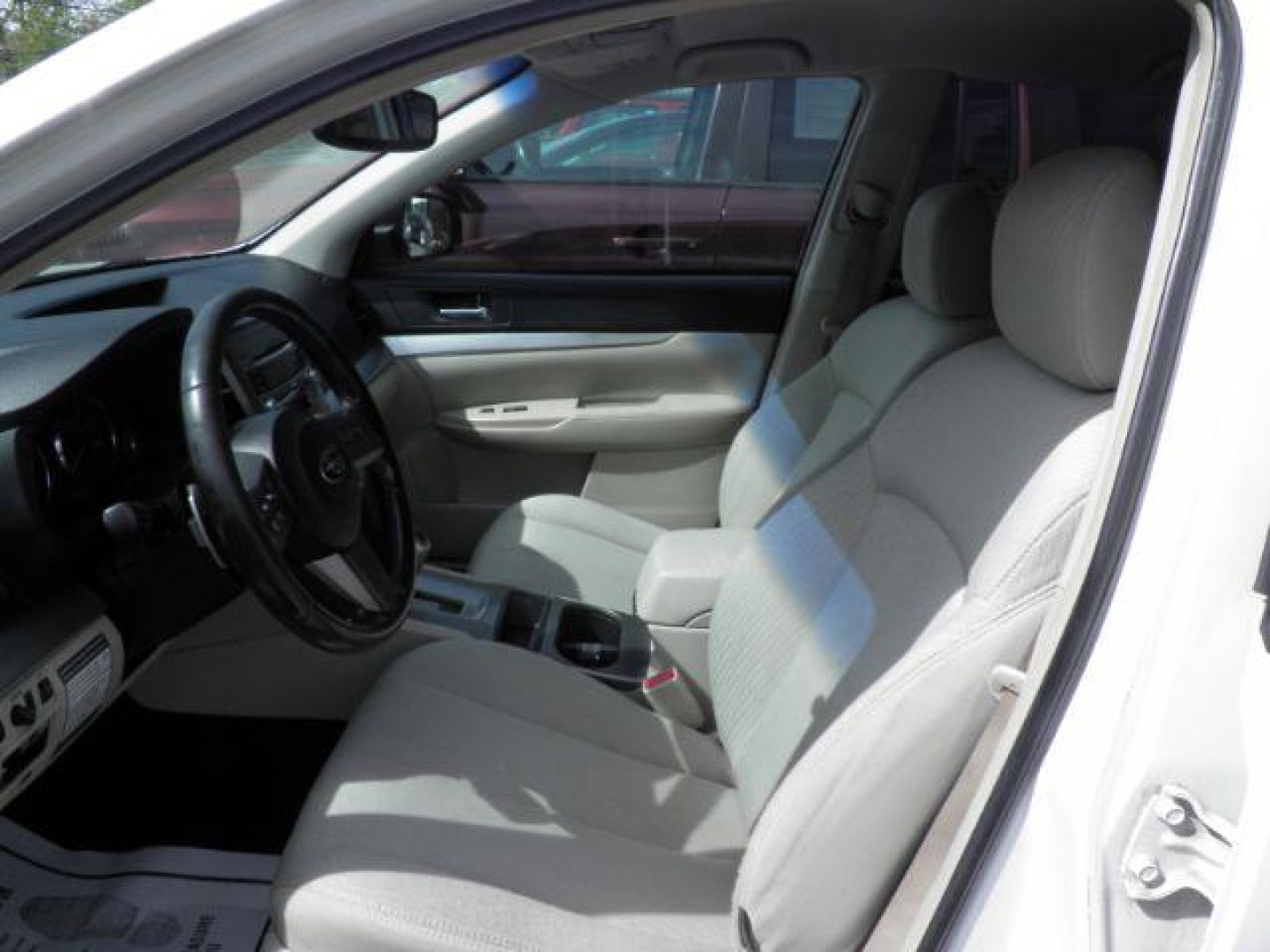 2010 WHITE Subaru Outback 2.5i Premium (4S4BRCBC0A3) with an 2.5 L4 engine, AT transmission, located at 15520 McMullen Hwy SW, Belair, MD, 21502, (301) 729-3700, 39.581375, -78.846451 - Photo#1