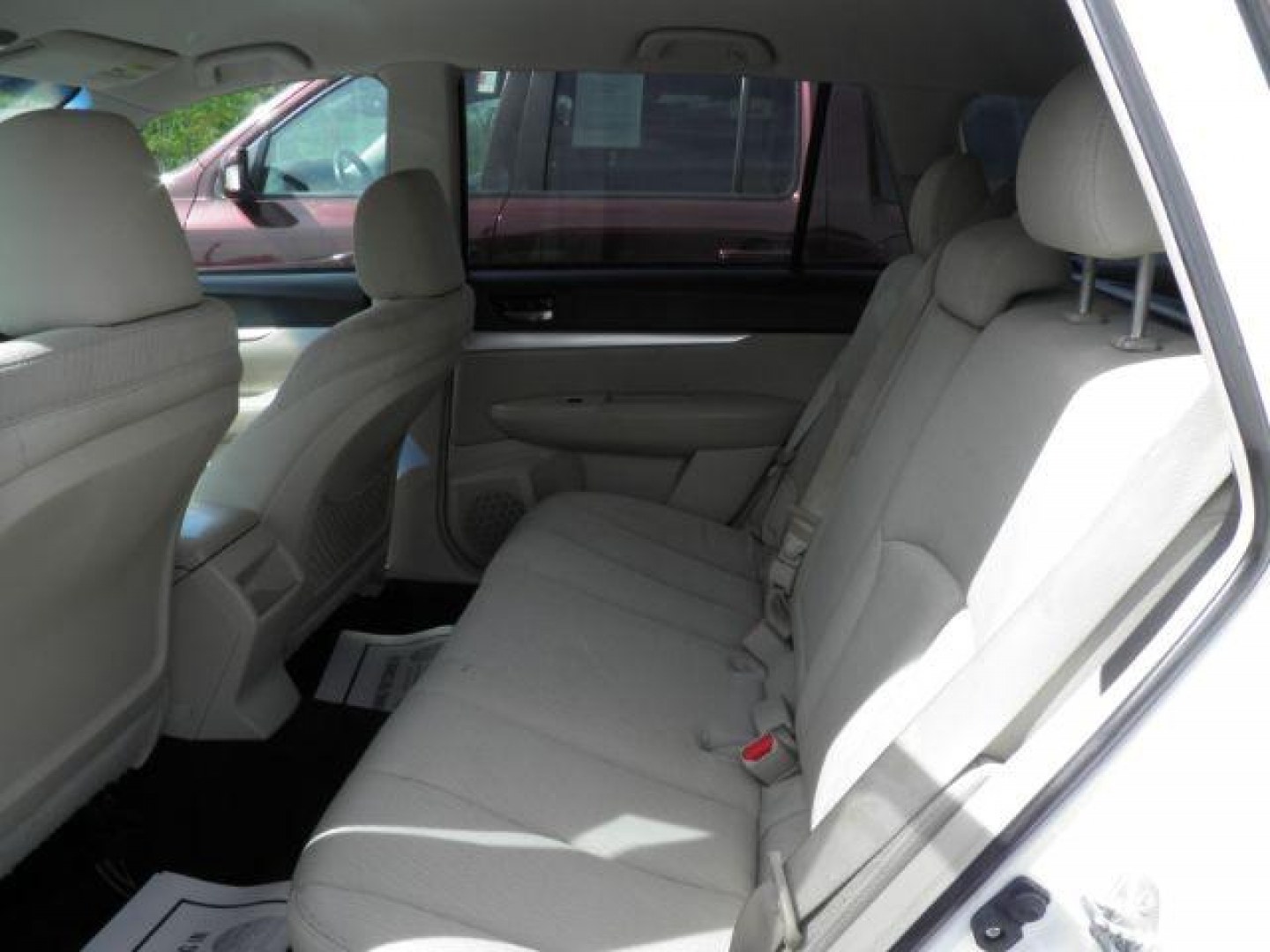 2010 WHITE Subaru Outback 2.5i Premium (4S4BRCBC0A3) with an 2.5 L4 engine, AT transmission, located at 15520 McMullen Hwy SW, Belair, MD, 21502, (301) 729-3700, 39.581375, -78.846451 - Photo#3