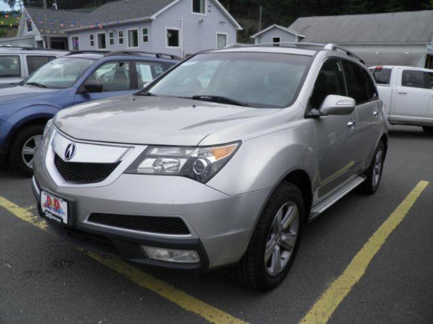 2011 Silver Acura MDX Technology Package (2HNYD2H67BH) with an 3.7L V6 engine, AT transmission, located at 15520 McMullen Hwy SW, Belair, MD, 21502, (301) 729-3700, 39.581375, -78.846451 - Photo#0