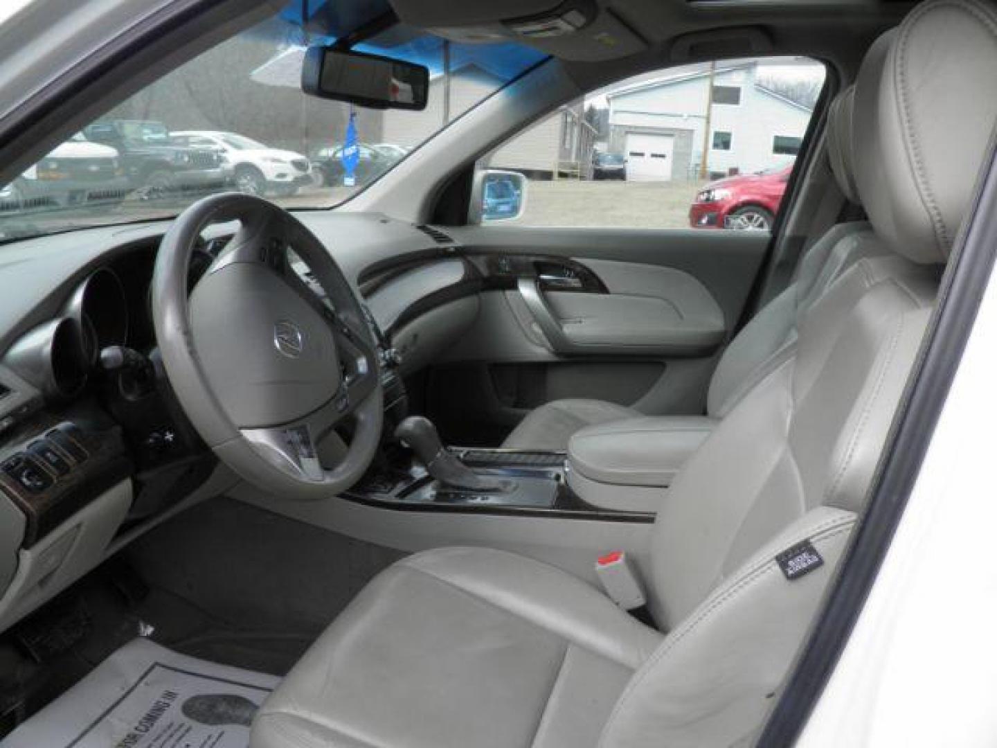 2011 WHITE Acura MDX MDX (2HNYD2H2XBH) with an 3.6L V6 engine, AT transmission, located at 19521 New George's Creek Rd SW, Barton, MD, 21521, (301) 463-2404, 39.524323, -79.017906 - Photo#1