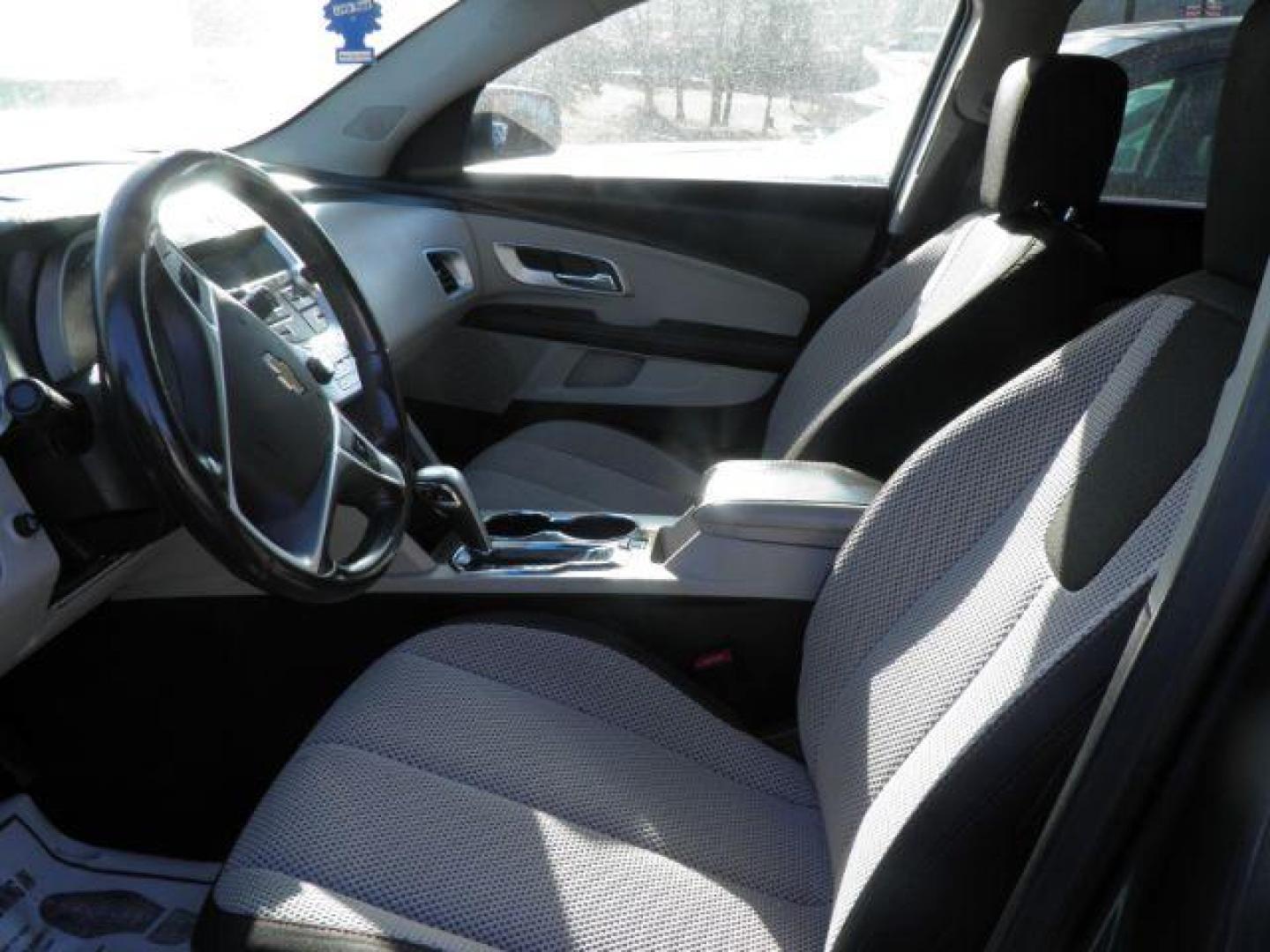 2011 GRAY Chevrolet Equinox 1LT 2WD (2CNFLDE50B6) with an 3.0 V6 engine, AT transmission, located at 19521 New George's Creek Rd SW, Barton, MD, 21521, (301) 463-2404, 39.524323, -79.017906 - Photo#1