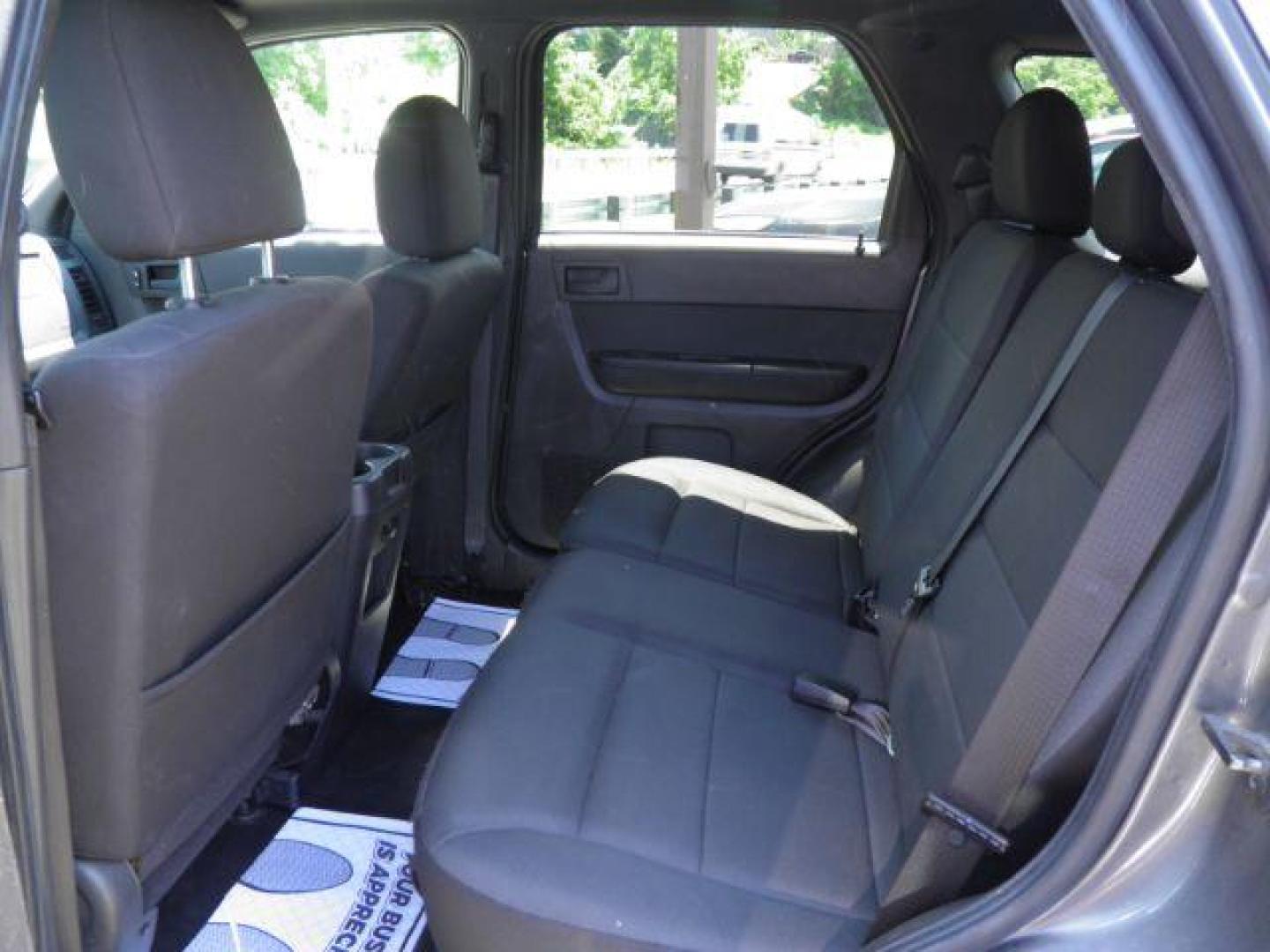 2011 GRAY Ford Escape XLT 4WD (1FMCU9DG0BK) with an 3.0 V6 engine, AT transmission, located at 19521 New George's Creek Rd SW, Barton, MD, 21521, (301) 463-2404, 39.524323, -79.017906 - Photo#3