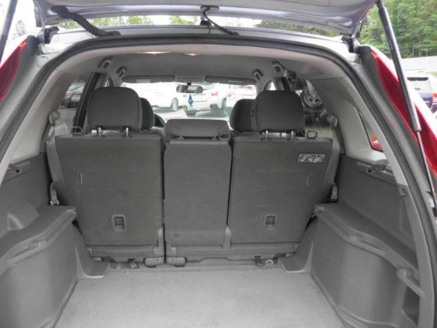 2011 BLUE Honda CR-V SE (5J6RE4H48BL) with an 2.4L L4 engine, AT transmission, located at 19521 New George's Creek Rd SW, Barton, MD, 21521, (301) 463-2404, 39.524323, -79.017906 - Photo#4