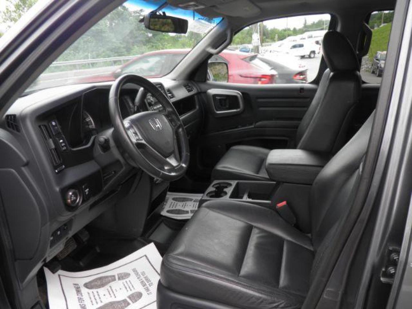 2011 Gray Honda Ridgeline RTL (5FPYK1F51BB) with an 3.5L V6 engine, AT transmission, located at 15520 McMullen Hwy SW, Belair, MD, 21502, (301) 729-3700, 39.581375, -78.846451 - Photo#4