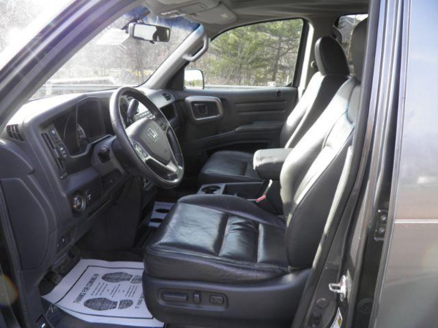 2011 Gray Honda Ridgeline RTL (5FPYK1F59BB) with an 3.5L V6 engine, AT transmission, located at 15520 McMullen Hwy SW, Belair, MD, 21502, (301) 729-3700, 39.581375, -78.846451- Photo#1