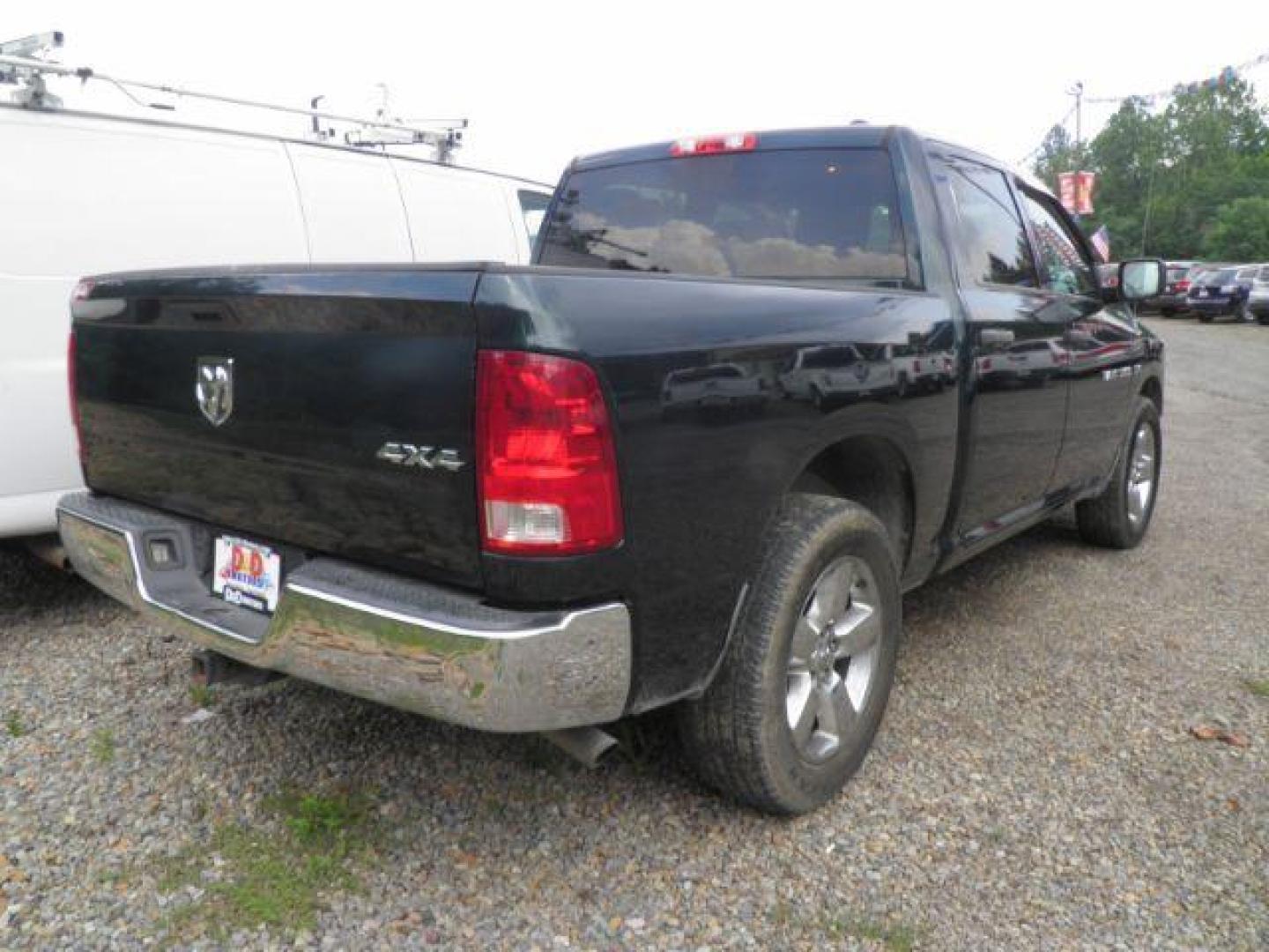 2011 Green Dodge Ram 1500 ST (1D7RV1CT7BS) with an 5.7L V8 engine, AT transmission, located at 15520 McMullen Hwy SW, Belair, MD, 21502, (301) 729-3700, 39.581375, -78.846451 - Photo#4