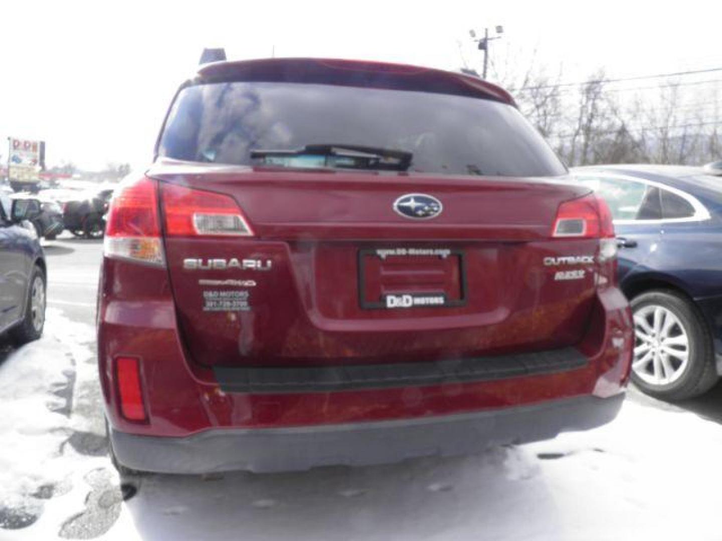 2011 RED Subaru Outback 2.5I Premium (4S4BRBCC4B1) with an 2.5 L4 engine, MAN transmission, located at 15520 McMullen Hwy SW, Belair, MD, 21502, (301) 729-3700, 39.581375, -78.846451 - Photo#5