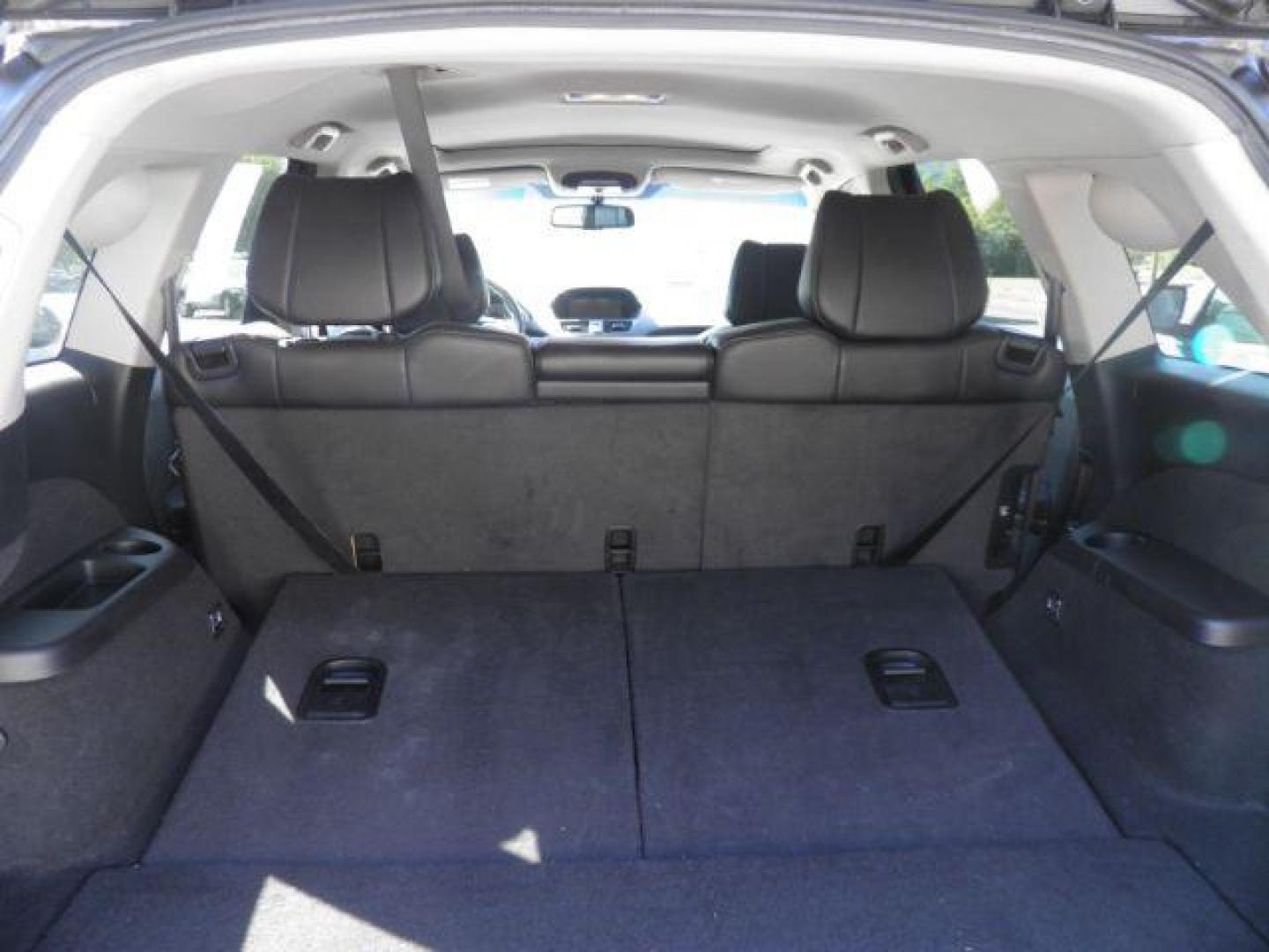 2012 Gray Acura MDX 6-Spd AT w/Tech Package (2HNYD2H33CH) with an 3.7L V6 engine, AT transmission, located at 15520 McMullen Hwy SW, Belair, MD, 21502, (301) 729-3700, 39.581375, -78.846451 - Photo#4